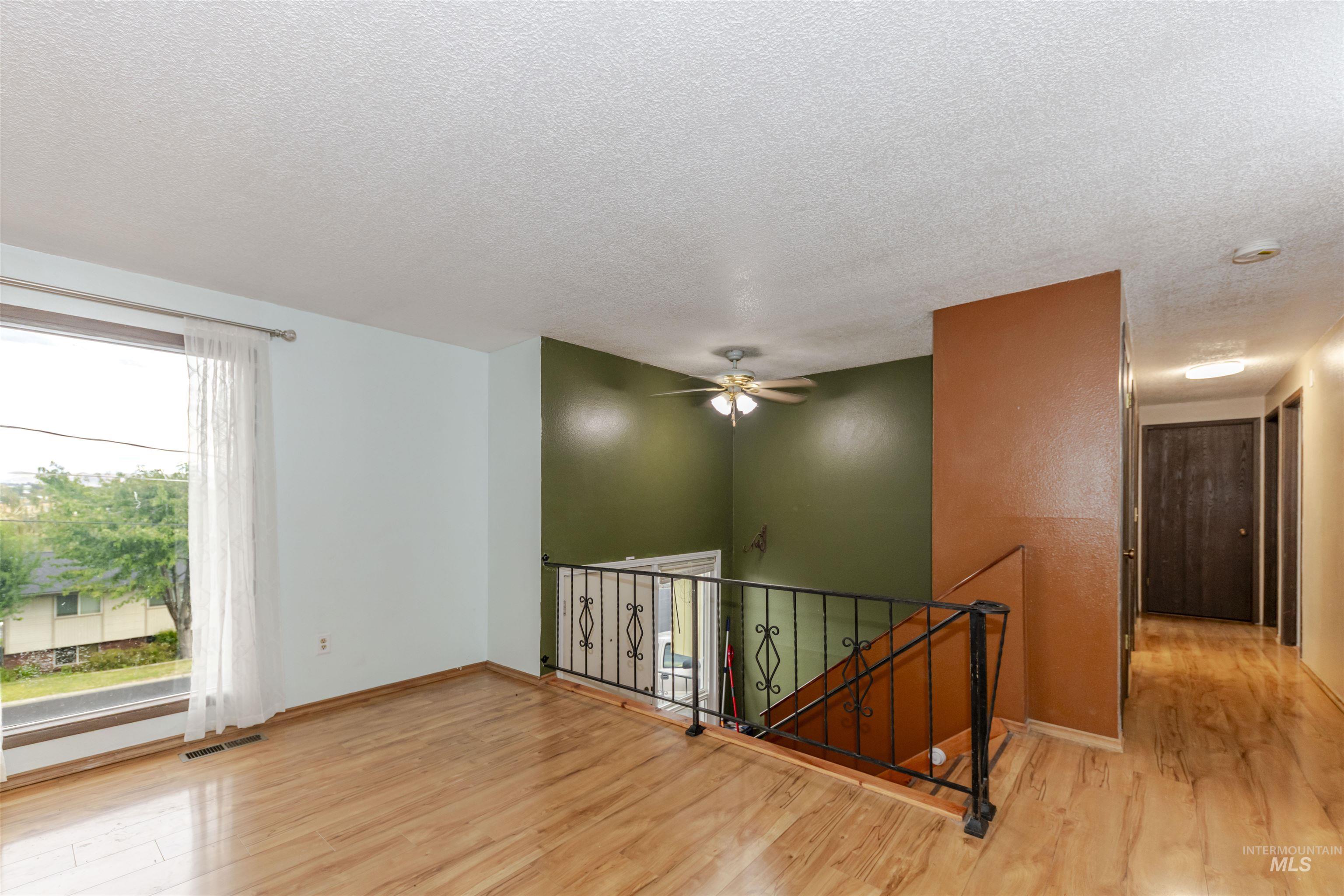 2909 Meadowlark Drive, Lewiston, Idaho 83501, 3 Bedrooms, 2.5 Bathrooms, Residential For Sale, Price $348,000,MLS 99003028