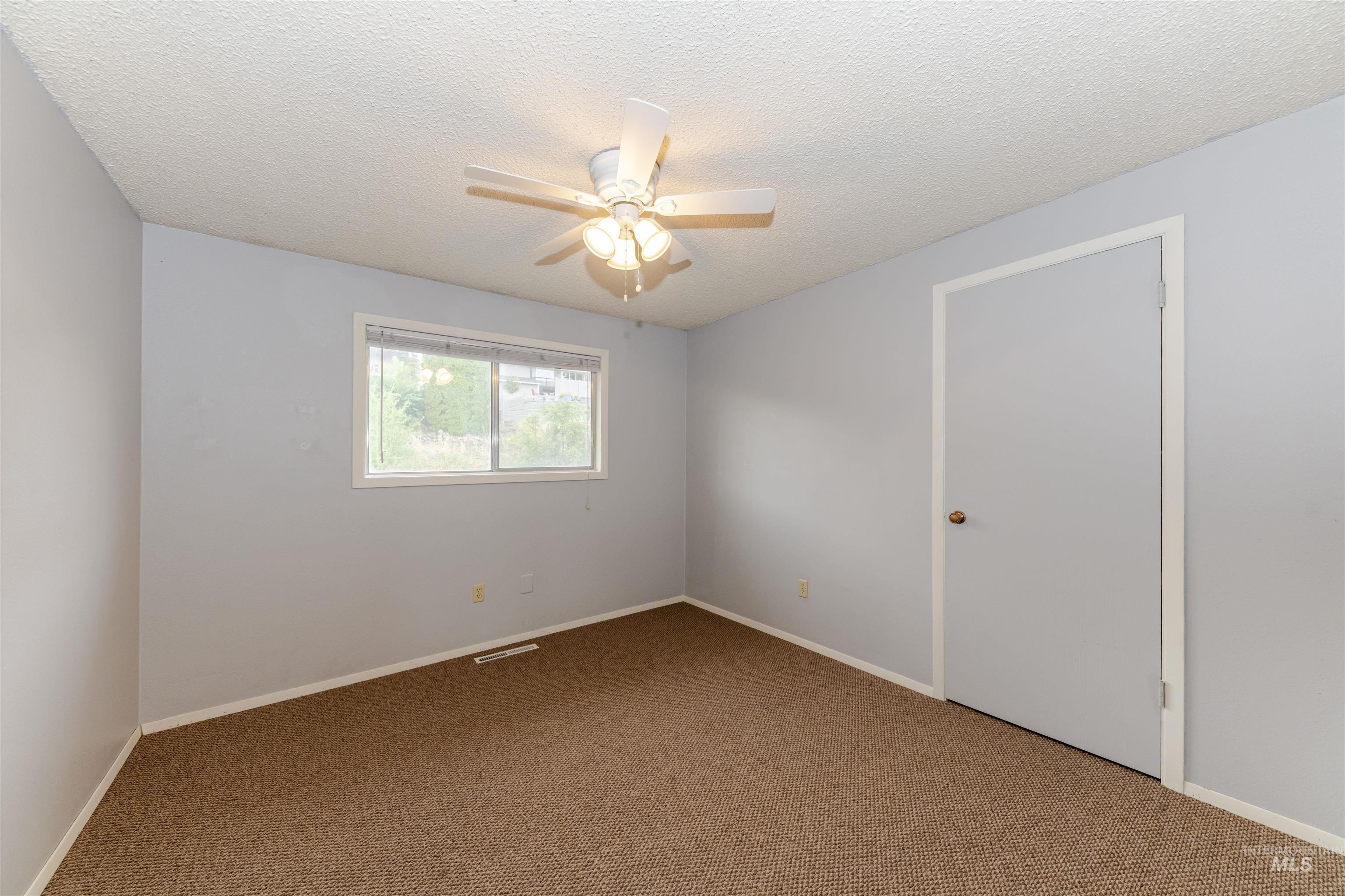 2909 Meadowlark Drive, Lewiston, Idaho 83501, 3 Bedrooms, 2.5 Bathrooms, Residential For Sale, Price $348,000,MLS 99003028