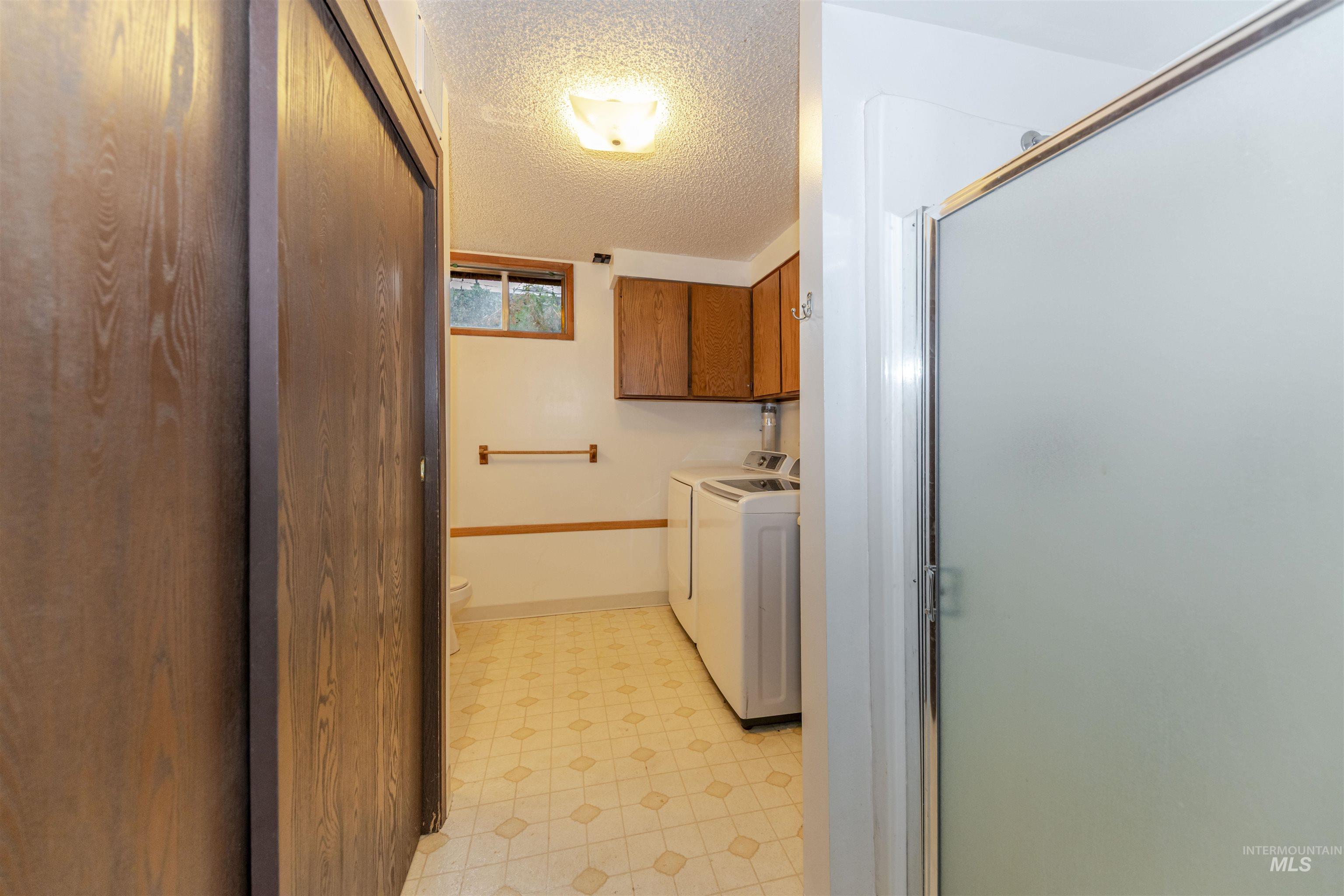 2909 Meadowlark Drive, Lewiston, Idaho 83501, 3 Bedrooms, 2.5 Bathrooms, Residential For Sale, Price $348,000,MLS 99003028
