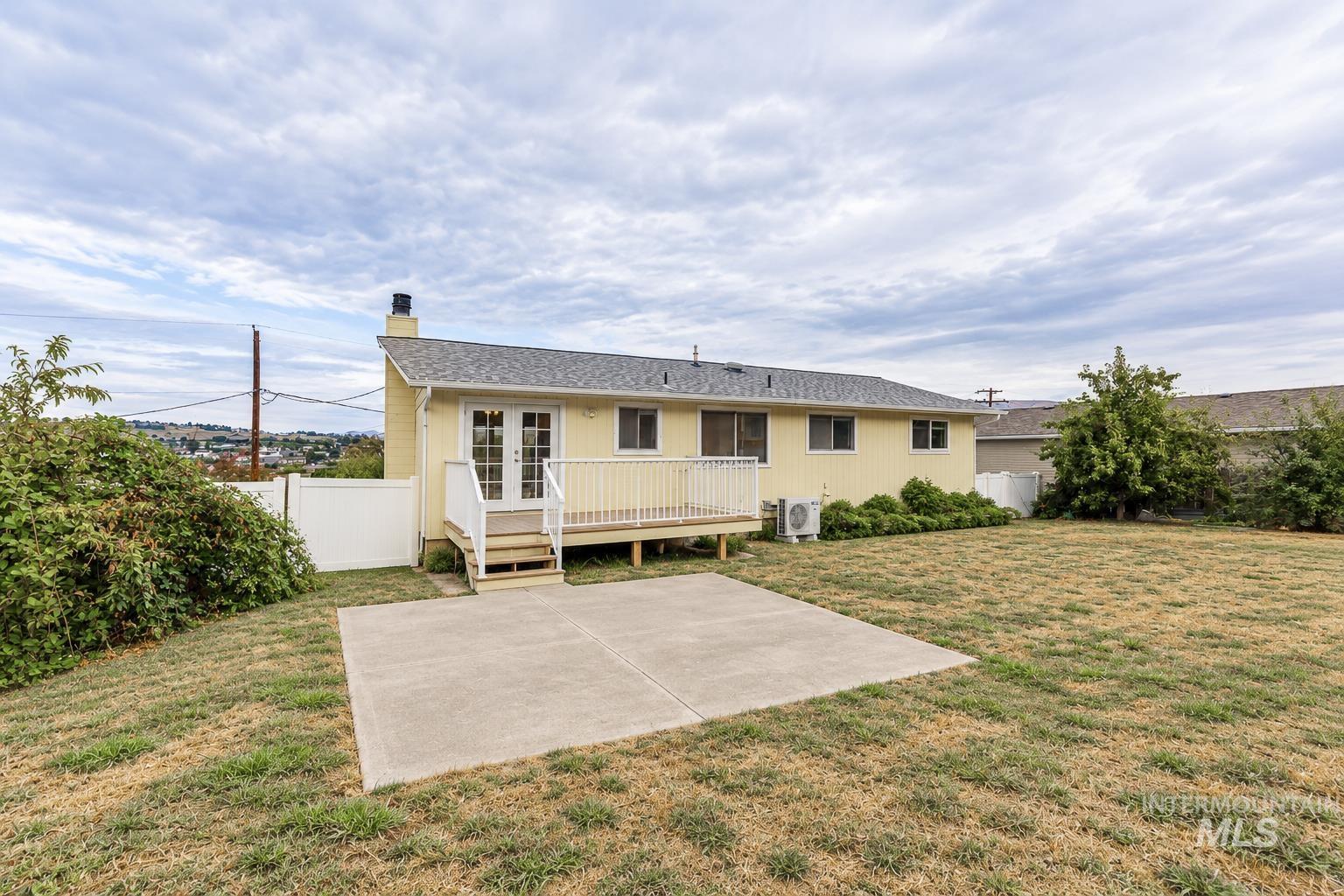 2909 Meadowlark Drive, Lewiston, Idaho 83501, 3 Bedrooms, 2.5 Bathrooms, Residential For Sale, Price $348,000,MLS 99003028