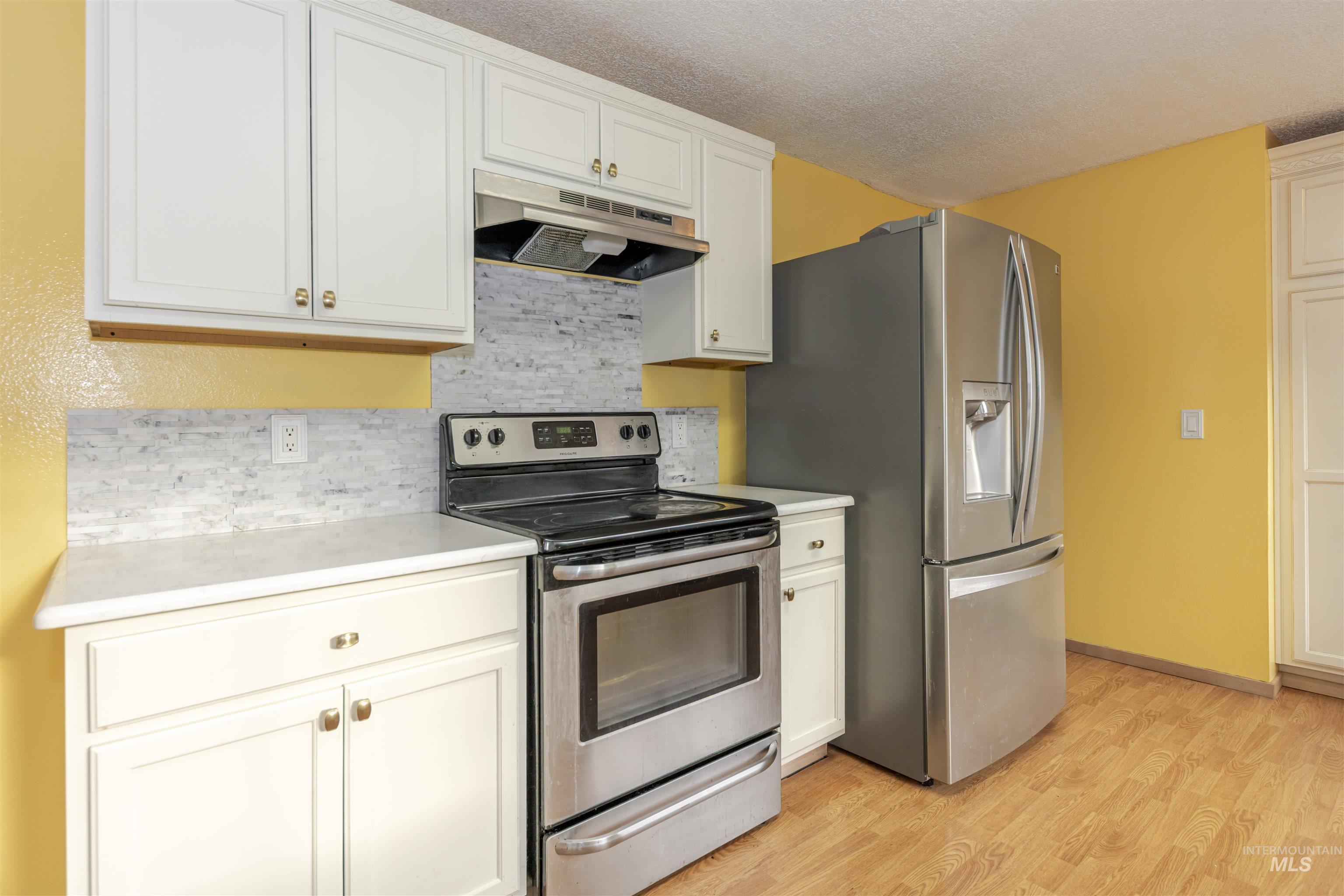 2909 Meadowlark Drive, Lewiston, Idaho 83501, 3 Bedrooms, 2.5 Bathrooms, Residential For Sale, Price $348,000,MLS 99003028