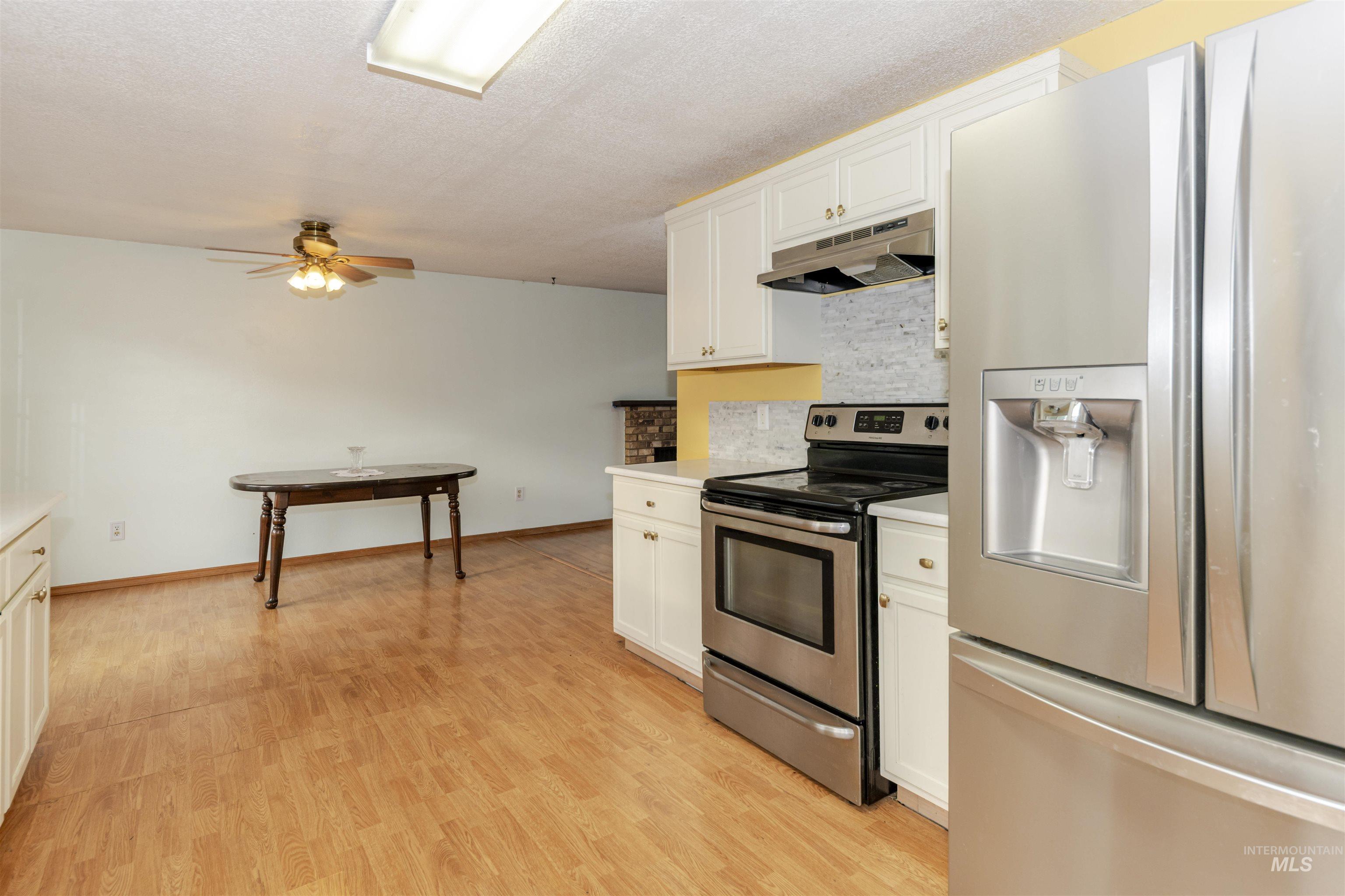 2909 Meadowlark Drive, Lewiston, Idaho 83501, 3 Bedrooms, 2.5 Bathrooms, Residential For Sale, Price $348,000,MLS 99003028