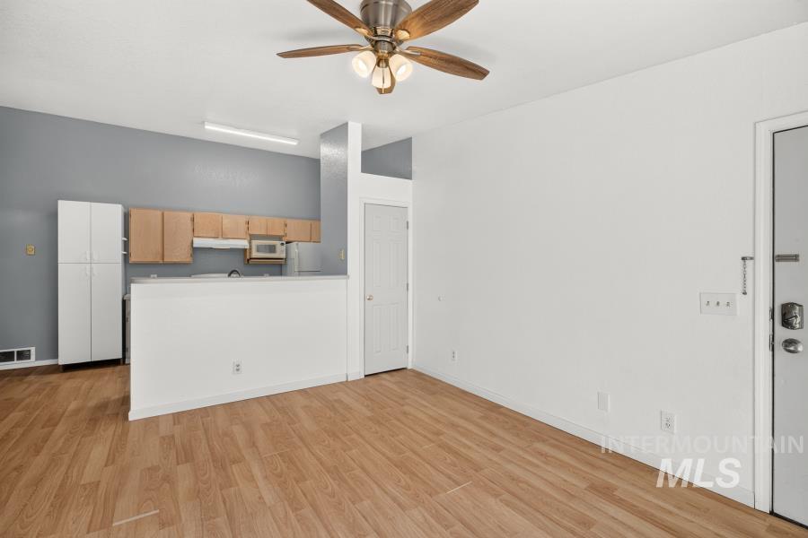 131 Baker St., Moscow, Idaho 83843, 3 Bedrooms, 2 Bathrooms, Residential For Sale, Price $239,000,MLS 99003030