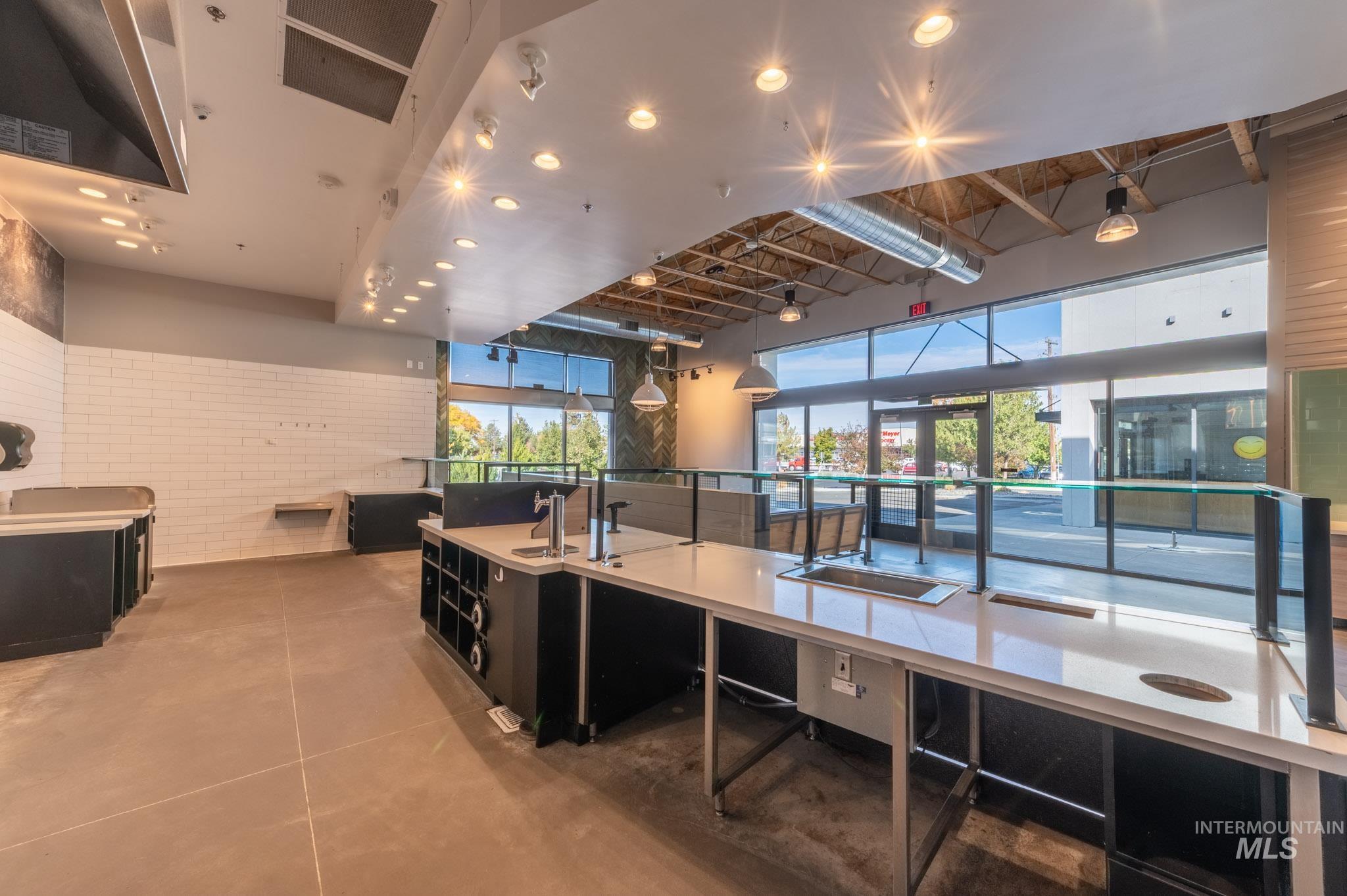 683 Blue Lakes Blvd, Twin Falls, Idaho 83301, Business/Commercial For Sale, Price $1,500,000,MLS 99003034