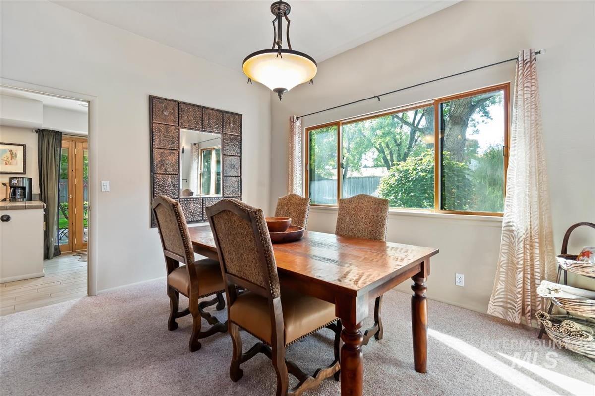2570 Bruins Circle, Boise, Idaho 83704, 4 Bedrooms, 2.5 Bathrooms, Residential For Sale, Price $699,900,MLS 99003035