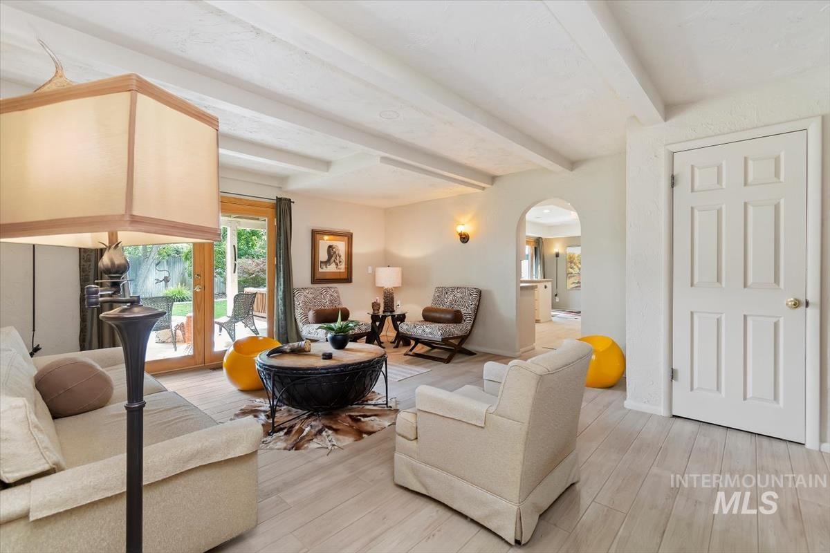 2570 Bruins Circle, Boise, Idaho 83704, 4 Bedrooms, 2.5 Bathrooms, Residential For Sale, Price $699,900,MLS 99003035