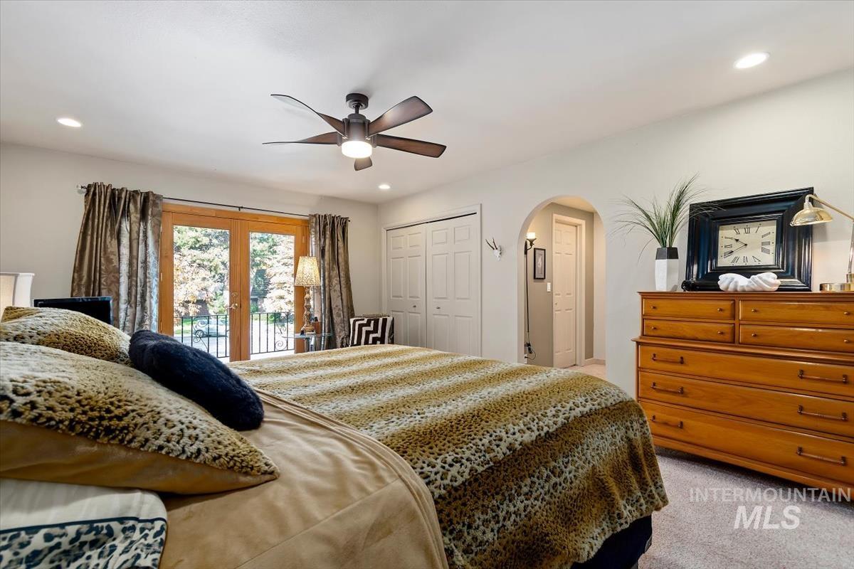 2570 Bruins Circle, Boise, Idaho 83704, 4 Bedrooms, 2.5 Bathrooms, Residential For Sale, Price $699,900,MLS 99003035
