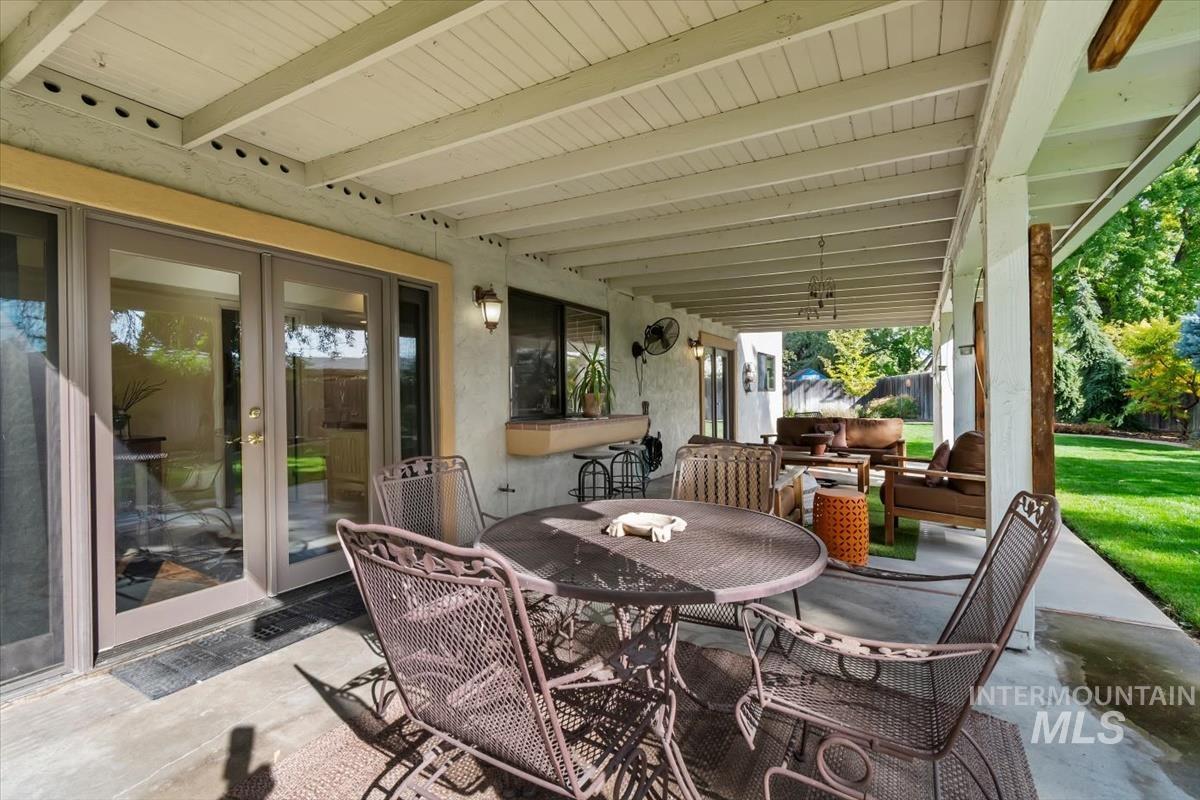 2570 Bruins Circle, Boise, Idaho 83704, 4 Bedrooms, 2.5 Bathrooms, Residential For Sale, Price $699,900,MLS 99003035