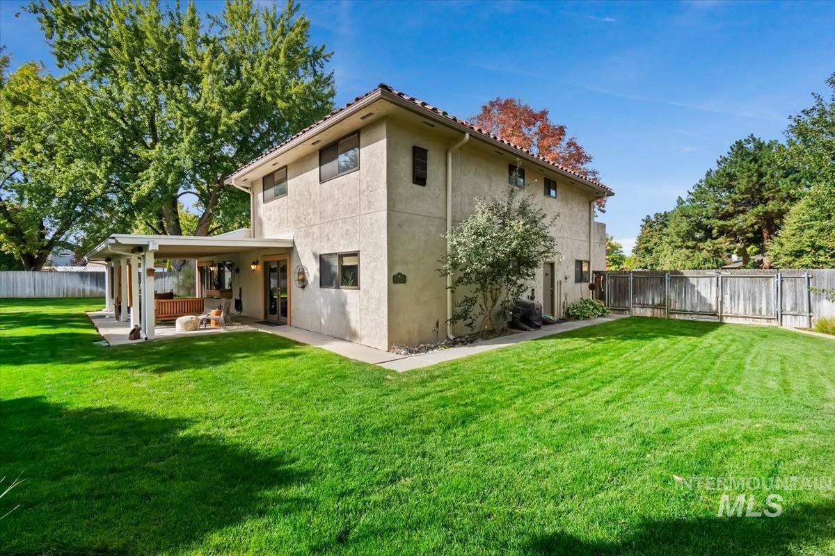 2570 Bruins Circle, Boise, Idaho 83704, 4 Bedrooms, 2.5 Bathrooms, Residential For Sale, Price $699,900,MLS 99003035
