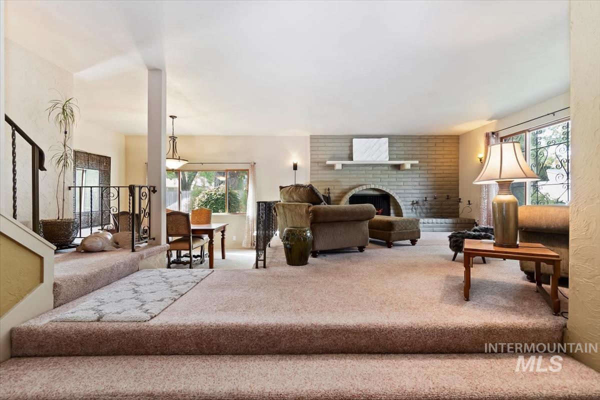 2570 Bruins Circle, Boise, Idaho 83704, 4 Bedrooms, 2.5 Bathrooms, Residential For Sale, Price $699,900,MLS 99003035