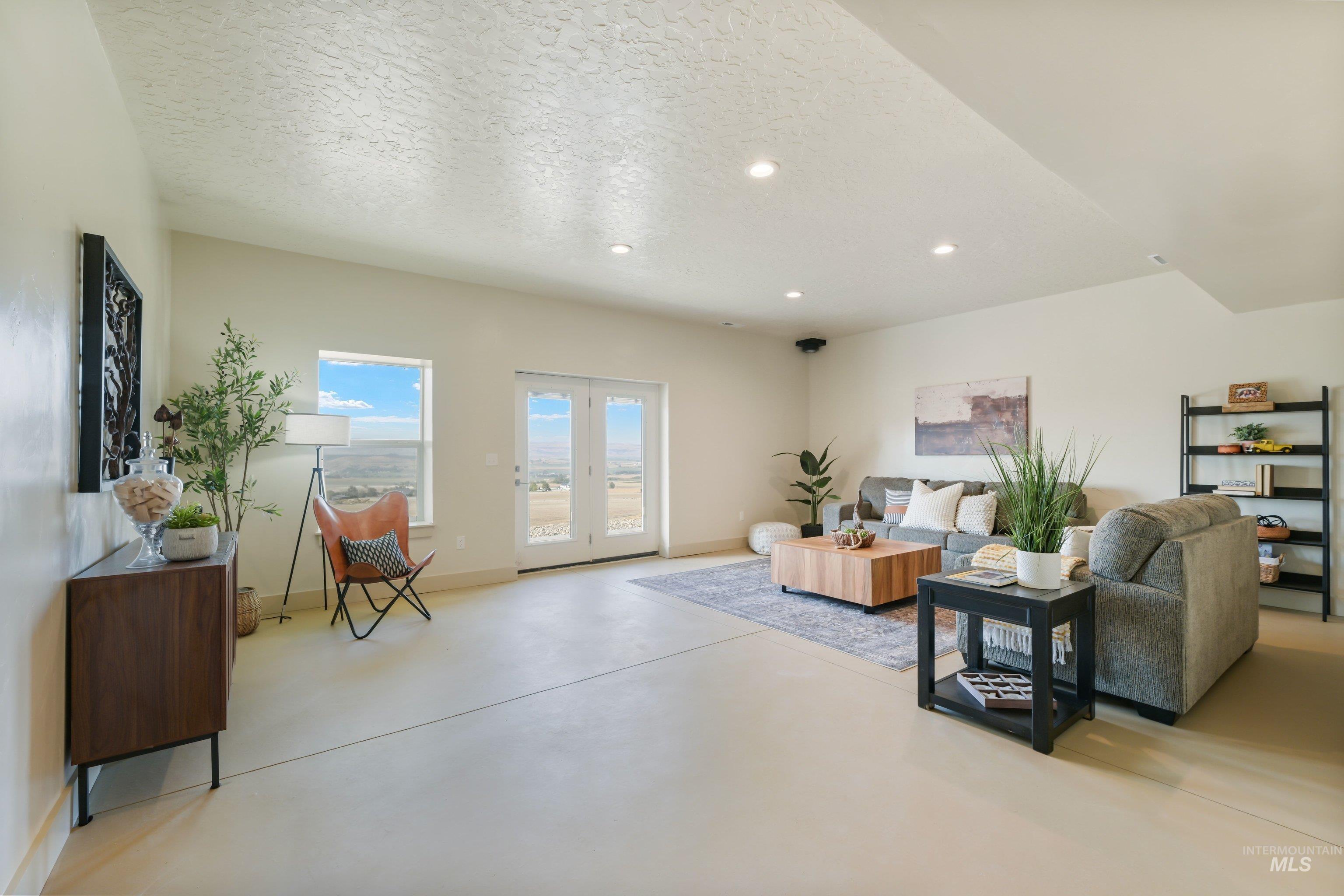 11915 Lawrence, Caldwell, Idaho 83607, 3 Bedrooms, 3 Bathrooms, Residential For Sale, Price $769,900,MLS 99003038
