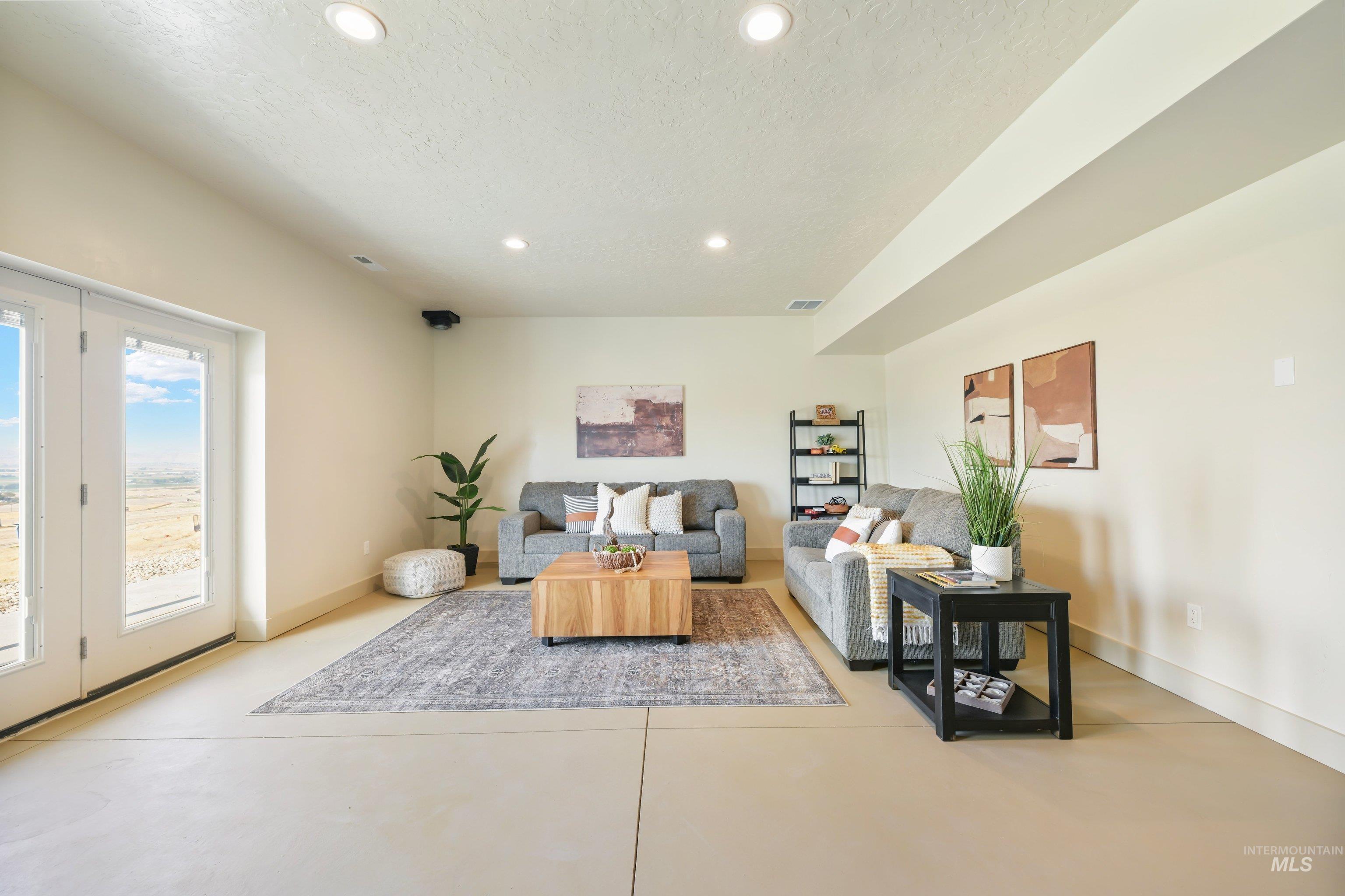 11915 Lawrence, Caldwell, Idaho 83607, 3 Bedrooms, 3 Bathrooms, Residential For Sale, Price $769,900,MLS 99003038