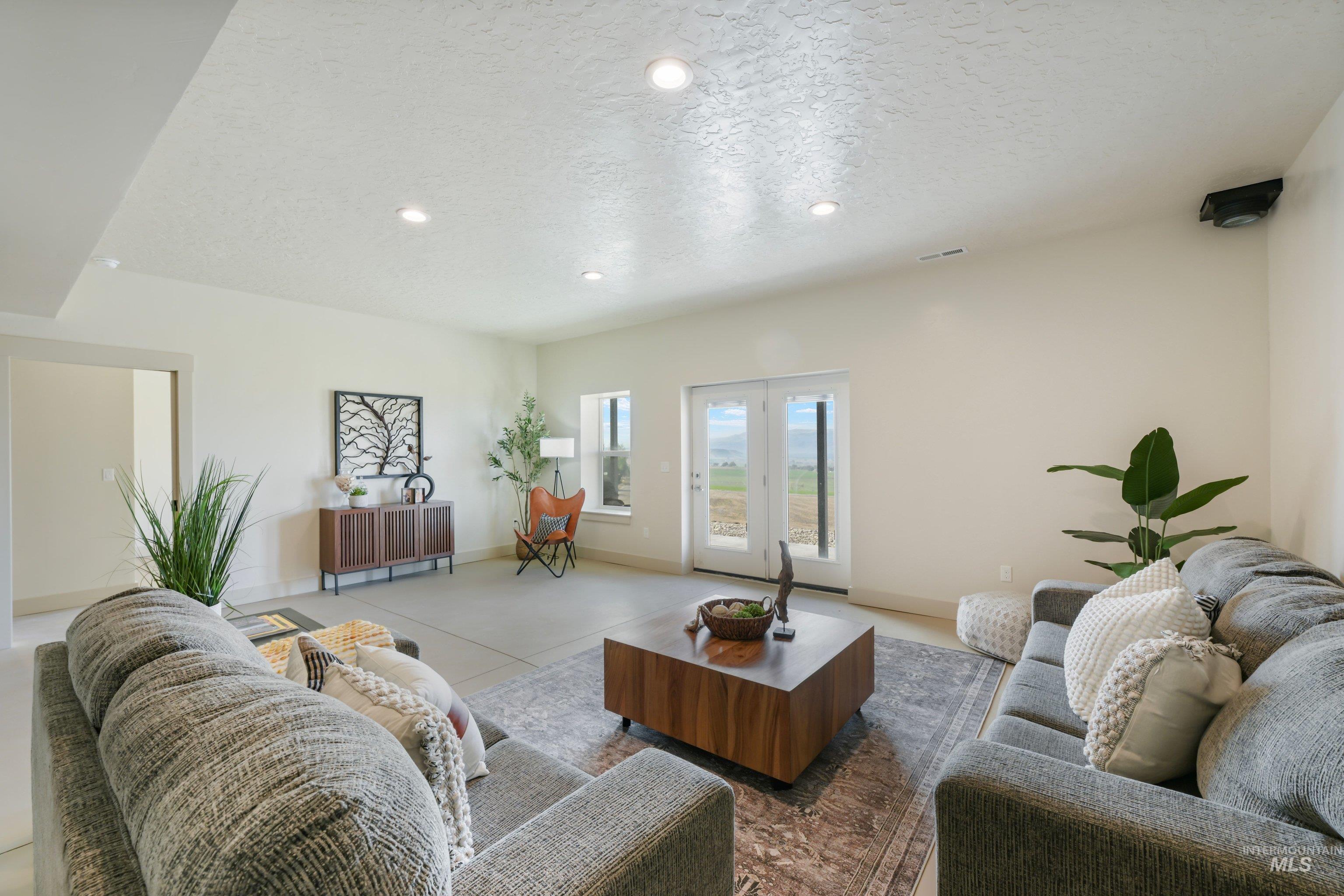 11915 Lawrence, Caldwell, Idaho 83607, 3 Bedrooms, 3 Bathrooms, Residential For Sale, Price $769,900,MLS 99003038