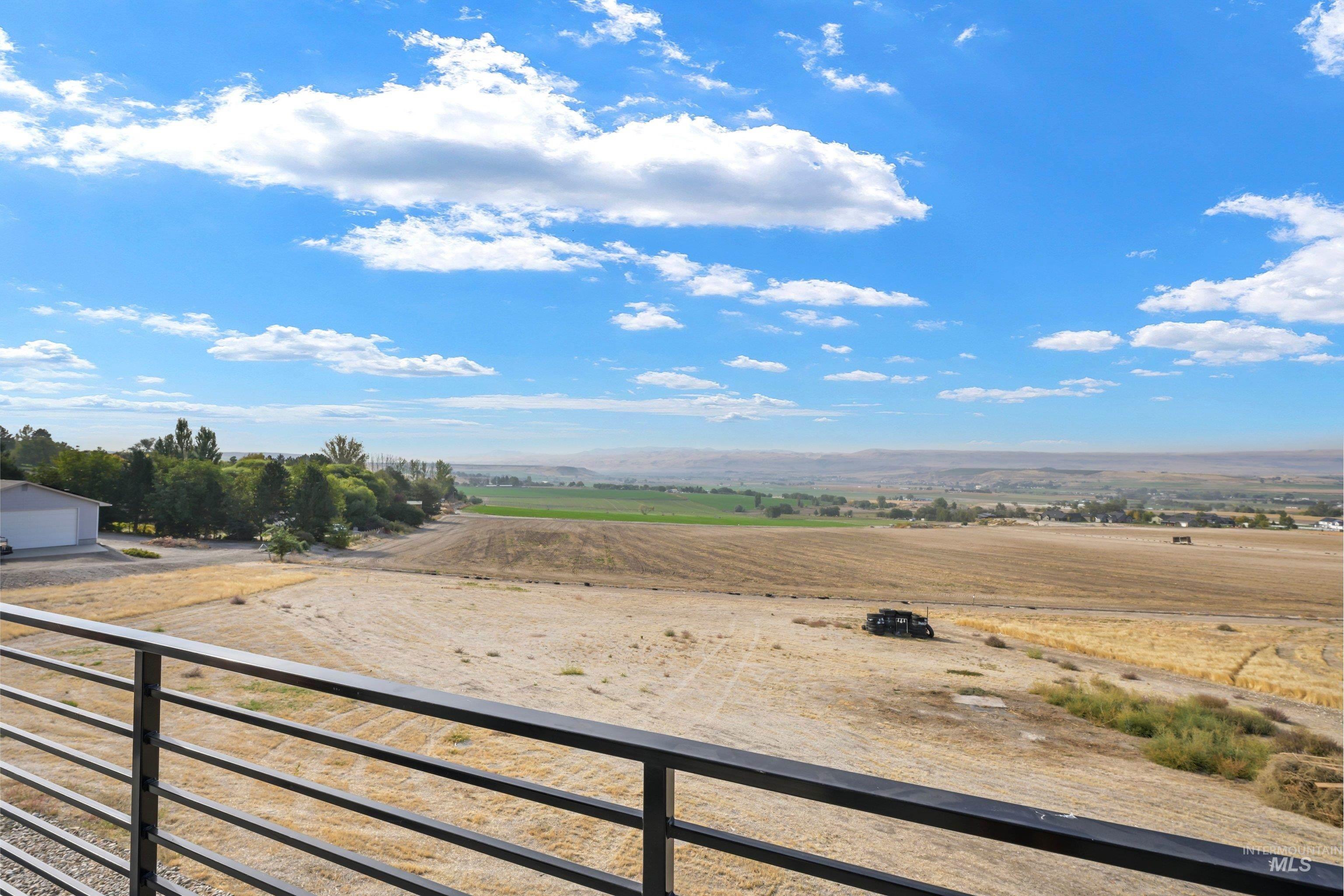 11915 Lawrence, Caldwell, Idaho 83607, 3 Bedrooms, 3 Bathrooms, Residential For Sale, Price $769,900,MLS 99003038