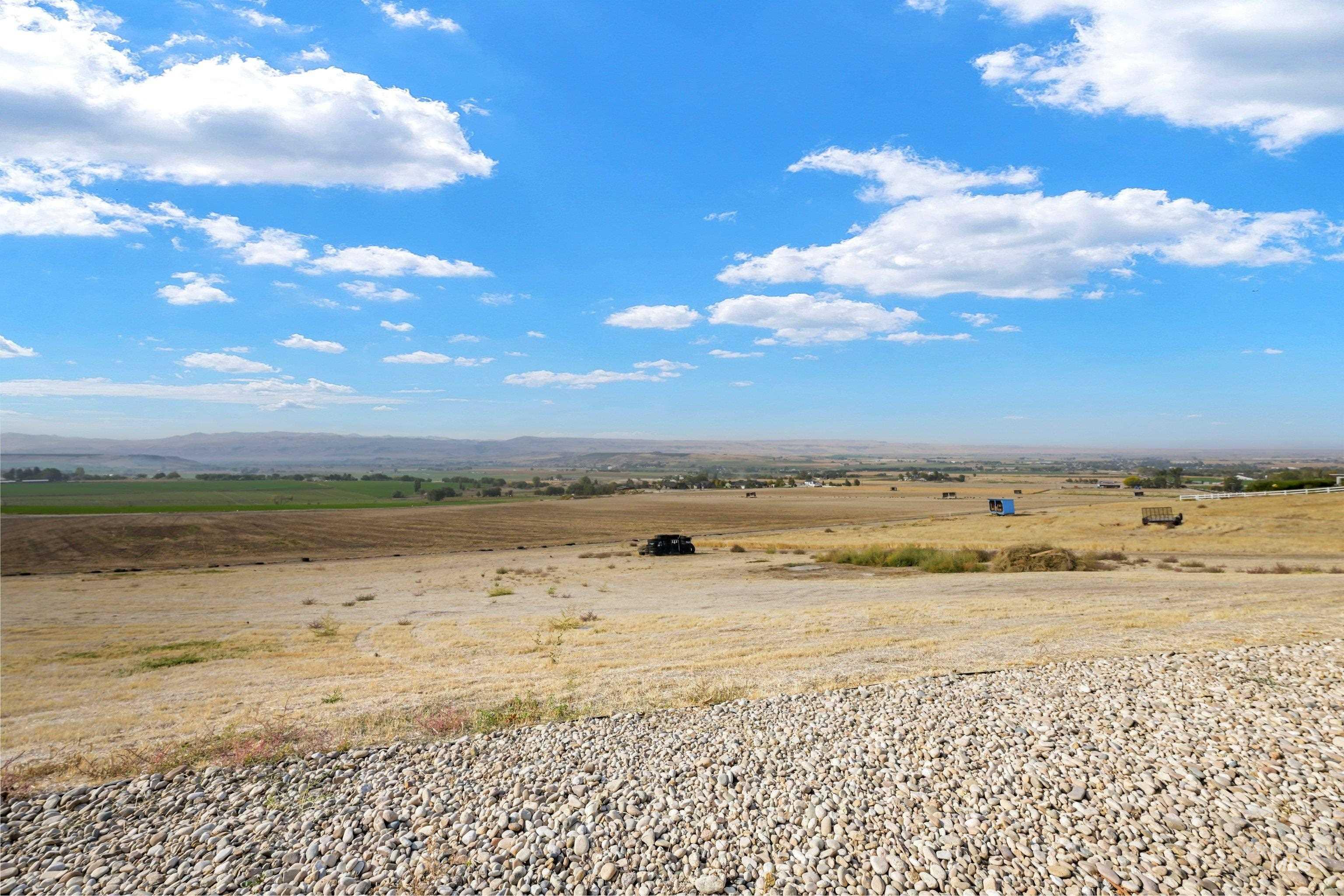 11915 Lawrence, Caldwell, Idaho 83607, 3 Bedrooms, 3 Bathrooms, Residential For Sale, Price $769,900,MLS 99003038