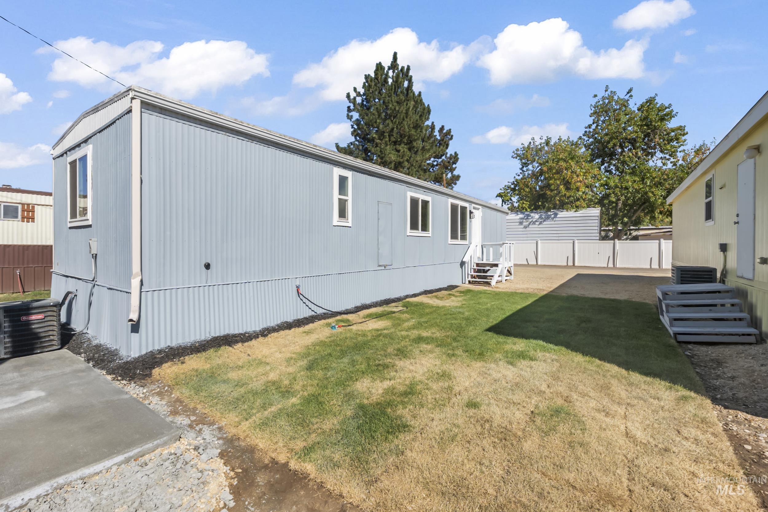 208 E 43rd St, Garden City, Idaho 83714, 2 Bedrooms, 1 Bathroom, Residential For Sale, Price $60,000,MLS 99003041