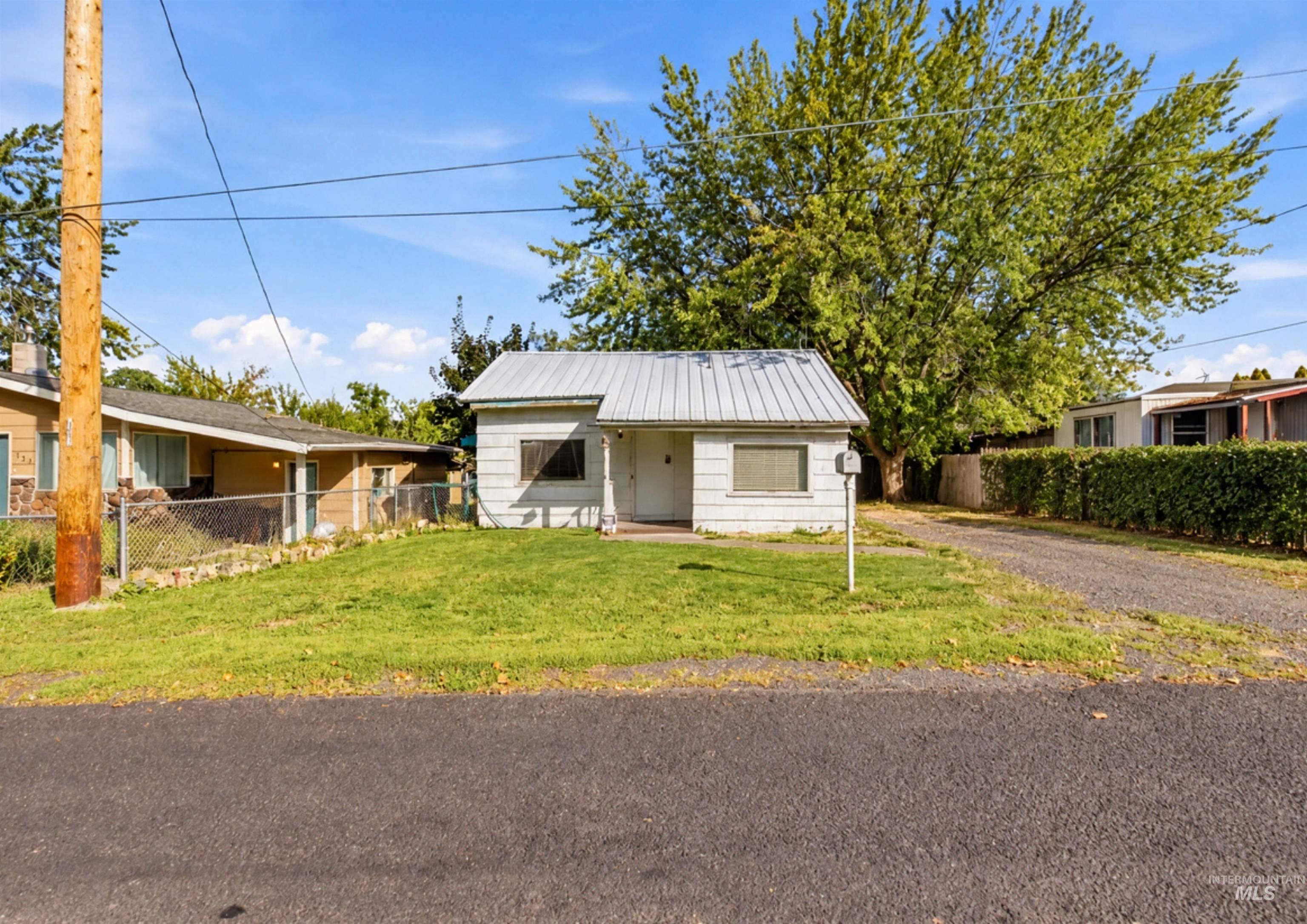 135 Garden Ct, Lewiston, Idaho 83501, 2 Bedrooms, 1 Bathroom, Residential For Sale, Price $170,000,MLS 99003044