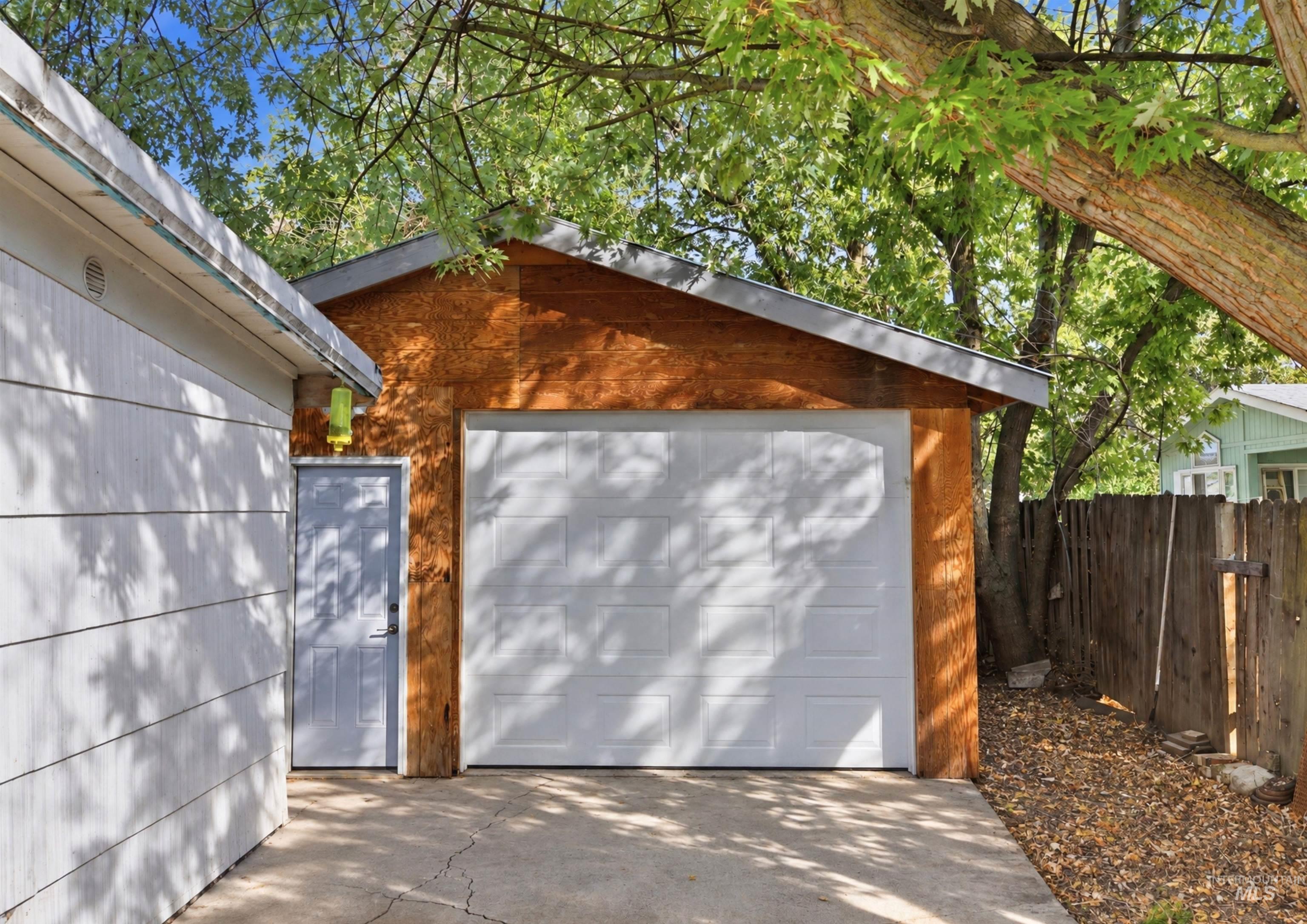 135 Garden Ct, Lewiston, Idaho 83501, 2 Bedrooms, 1 Bathroom, Residential For Sale, Price $170,000,MLS 99003044