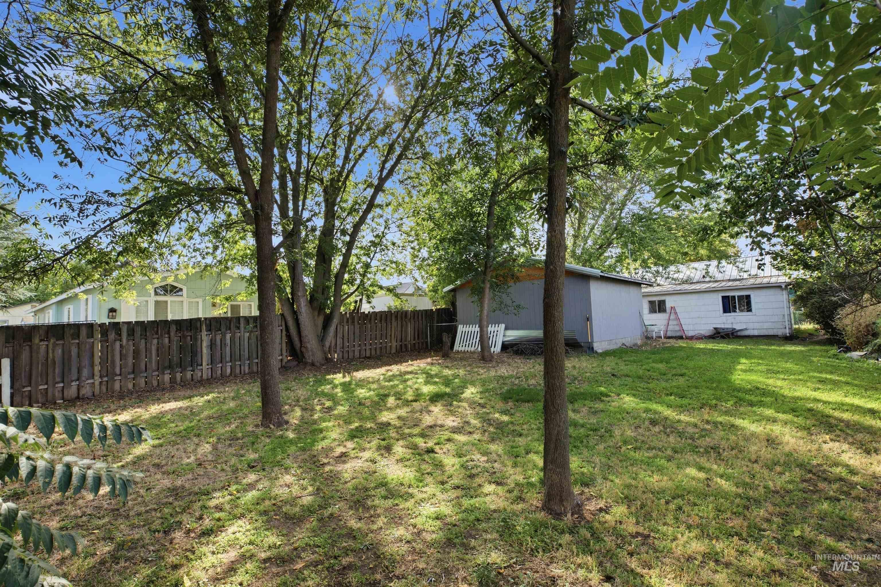 135 Garden Ct, Lewiston, Idaho 83501, 2 Bedrooms, 1 Bathroom, Residential For Sale, Price $170,000,MLS 99003044