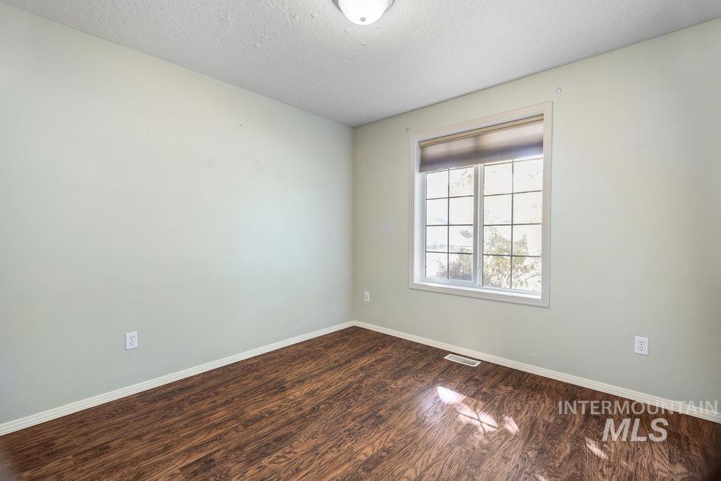 1005 Mallard St, Fruitland, Idaho 83619, 3 Bedrooms, 2 Bathrooms, Residential For Sale, Price $349,900,MLS 99003045