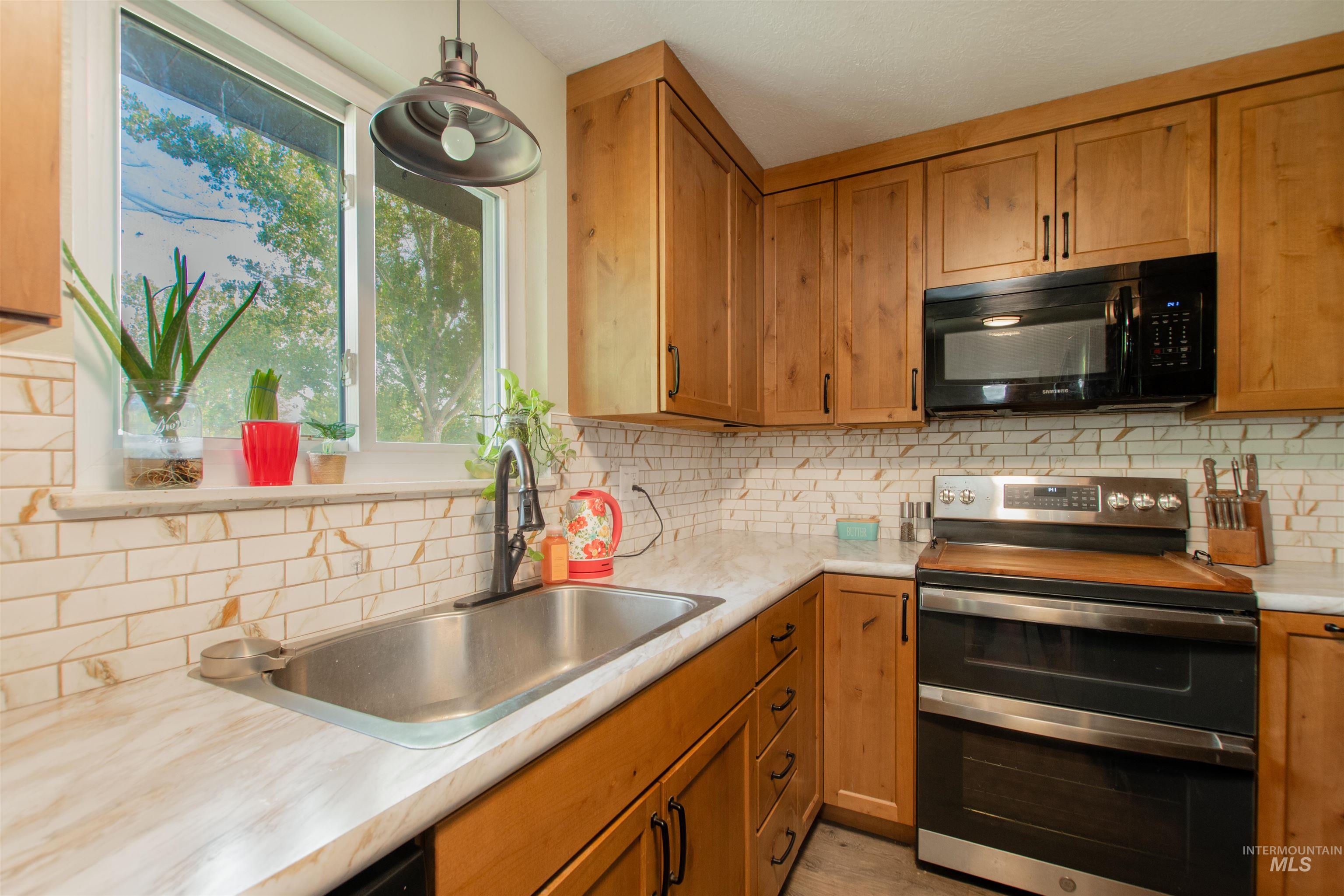 4110 Pleasant View Dr, Nampa, Idaho 83686, 4 Bedrooms, 2 Bathrooms, Residential For Sale, Price $620,000,MLS 99003046