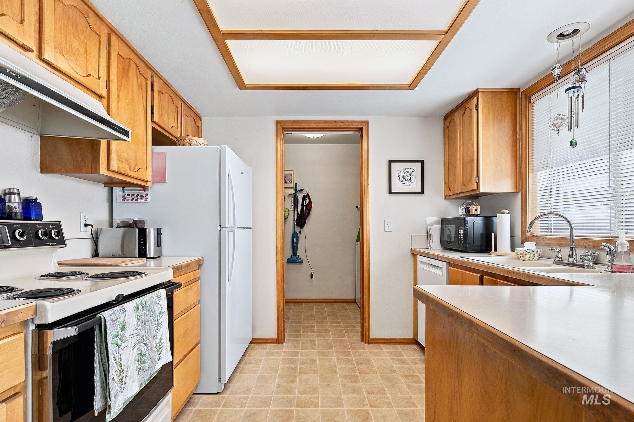 801 W Ivywild Lane, Boise, Idaho 83706, 3 Bedrooms, 2 Bathrooms, Residential For Sale, Price $489,000,MLS 99003049