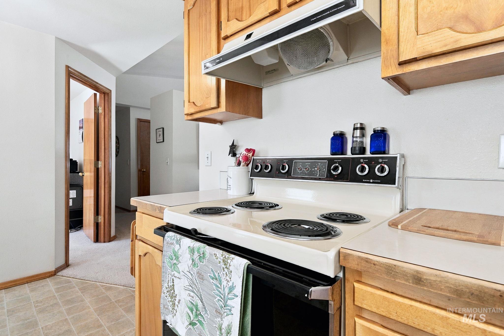 801 W Ivywild Lane, Boise, Idaho 83706, 3 Bedrooms, 2 Bathrooms, Residential For Sale, Price $489,000,MLS 99003049