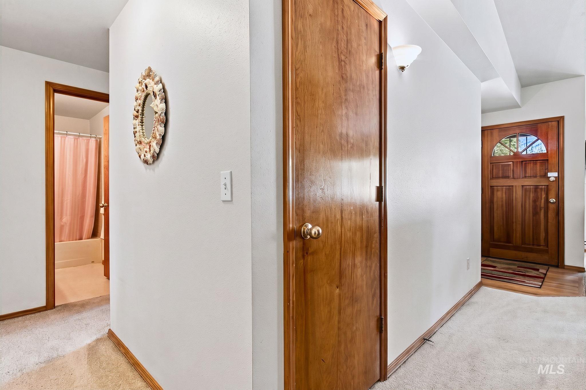 801 W Ivywild Lane, Boise, Idaho 83706, 3 Bedrooms, 2 Bathrooms, Residential For Sale, Price $489,000,MLS 99003049