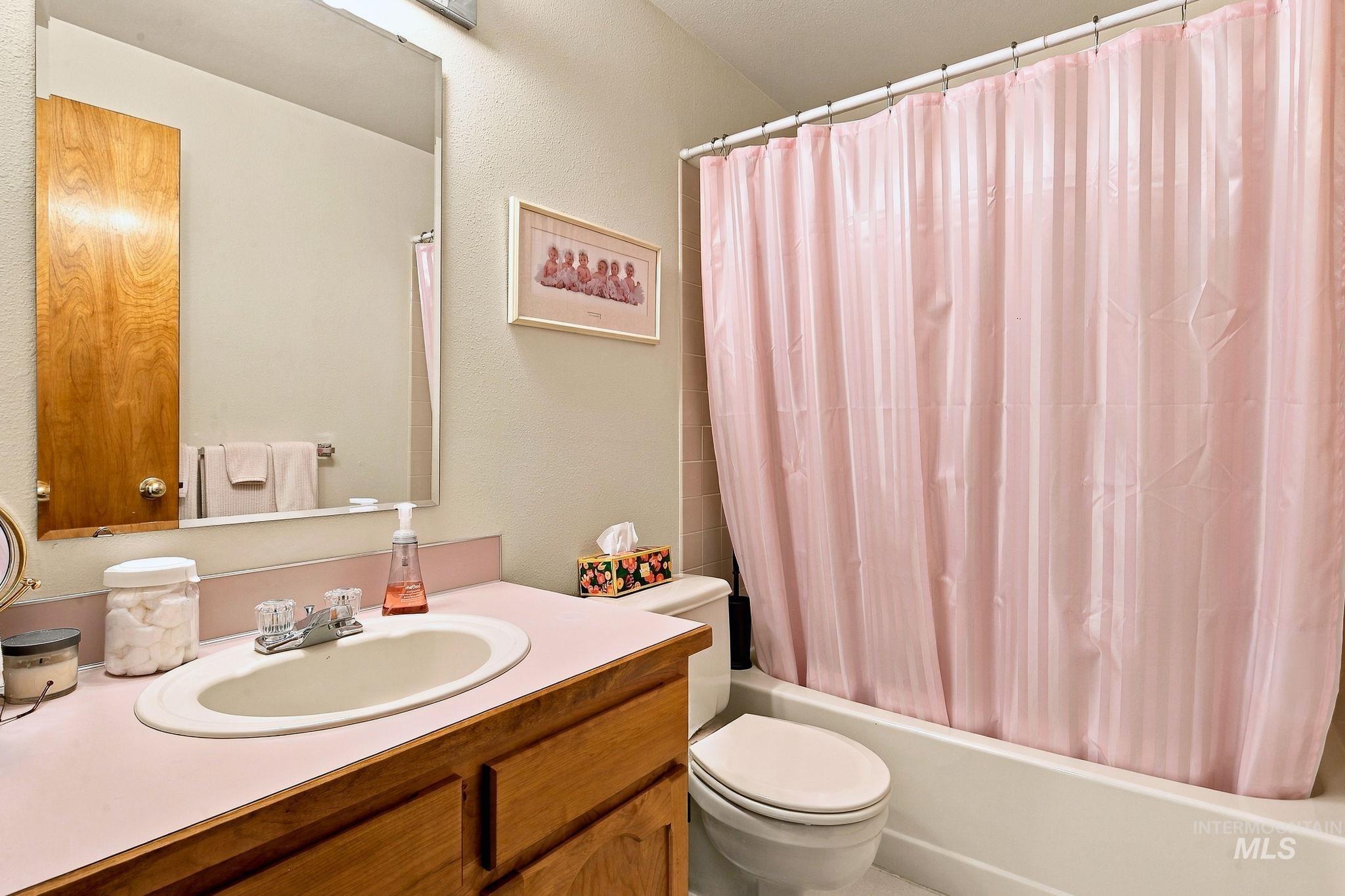 801 W Ivywild Lane, Boise, Idaho 83706, 3 Bedrooms, 2 Bathrooms, Residential For Sale, Price $489,000,MLS 99003049