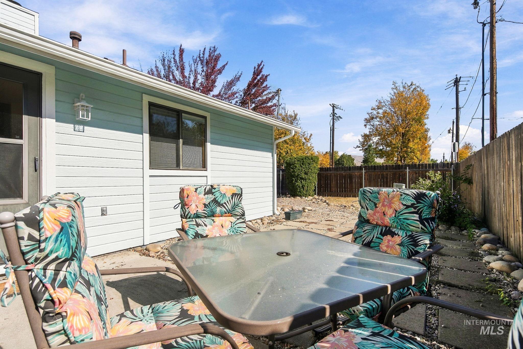 801 W Ivywild Lane, Boise, Idaho 83706, 3 Bedrooms, 2 Bathrooms, Residential For Sale, Price $489,000,MLS 99003049