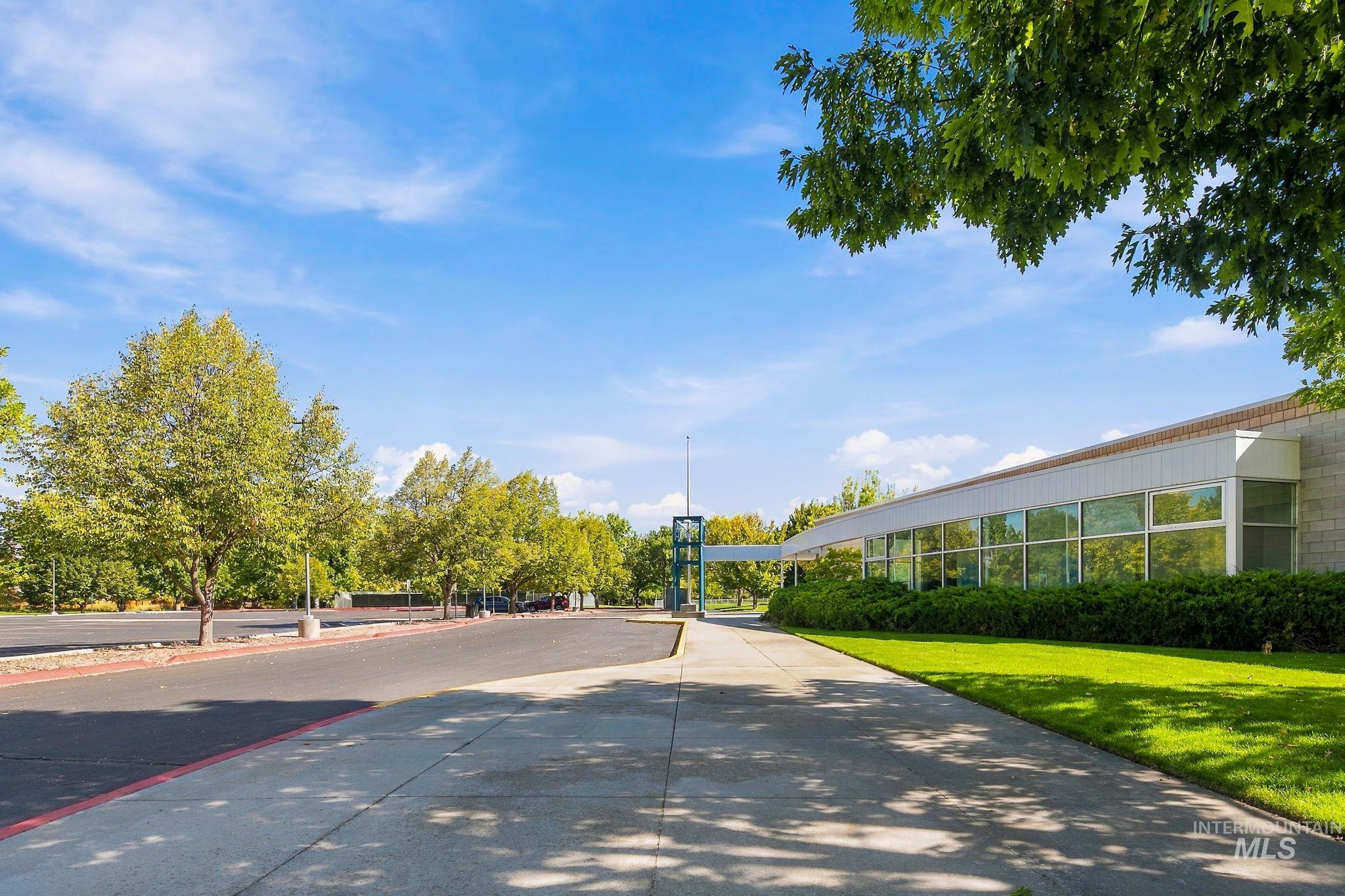 801 W Ivywild Lane, Boise, Idaho 83706, 3 Bedrooms, 2 Bathrooms, Residential For Sale, Price $489,000,MLS 99003049