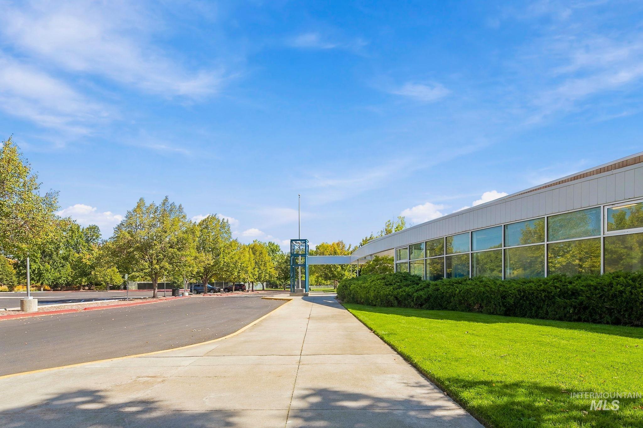 801 W Ivywild Lane, Boise, Idaho 83706, 3 Bedrooms, 2 Bathrooms, Residential For Sale, Price $489,000,MLS 99003049