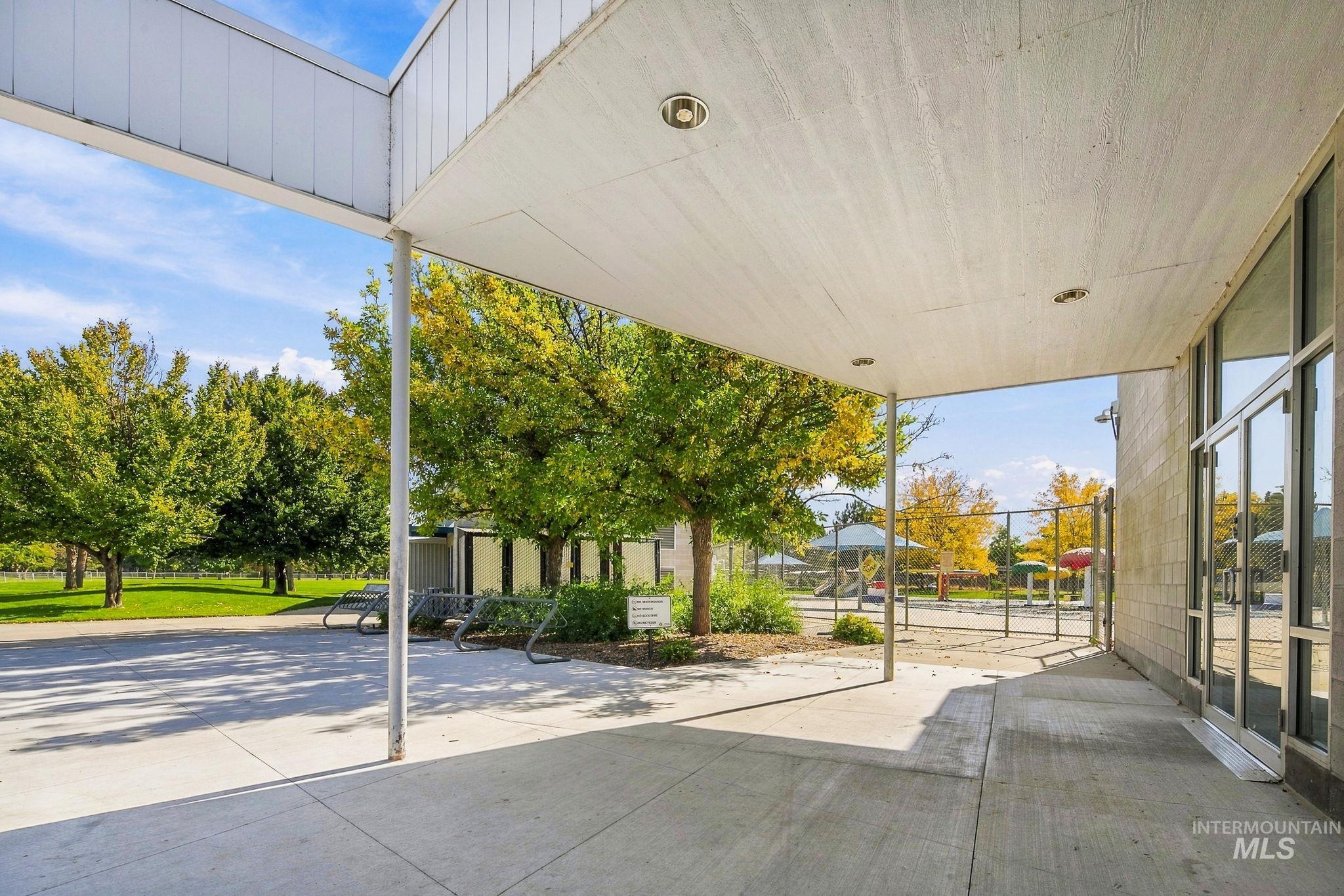 801 W Ivywild Lane, Boise, Idaho 83706, 3 Bedrooms, 2 Bathrooms, Residential For Sale, Price $489,000,MLS 99003049