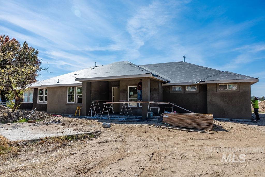 2572 Winchester Ln, Emmett, Idaho 83617, 3 Bedrooms, 2.5 Bathrooms, Residential For Sale, Price $960,000,MLS 99003050