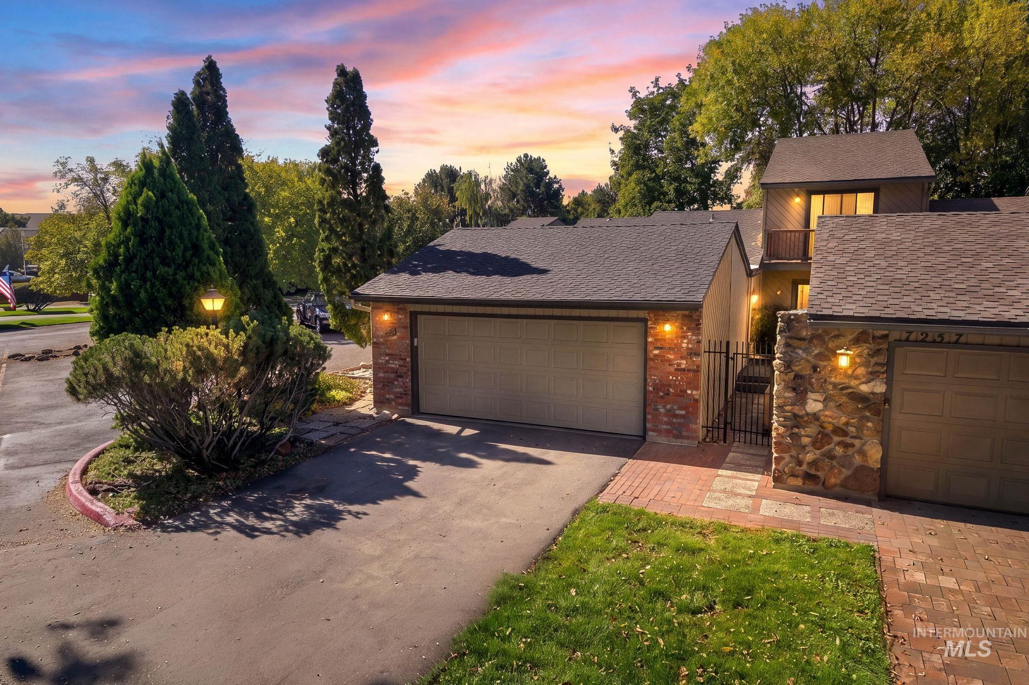 7255 W Cascade Dr, Boise, Idaho 83704, 1 Bedroom, 1.5 Bathrooms, Residential For Sale, Price $329,990,MLS 99003051