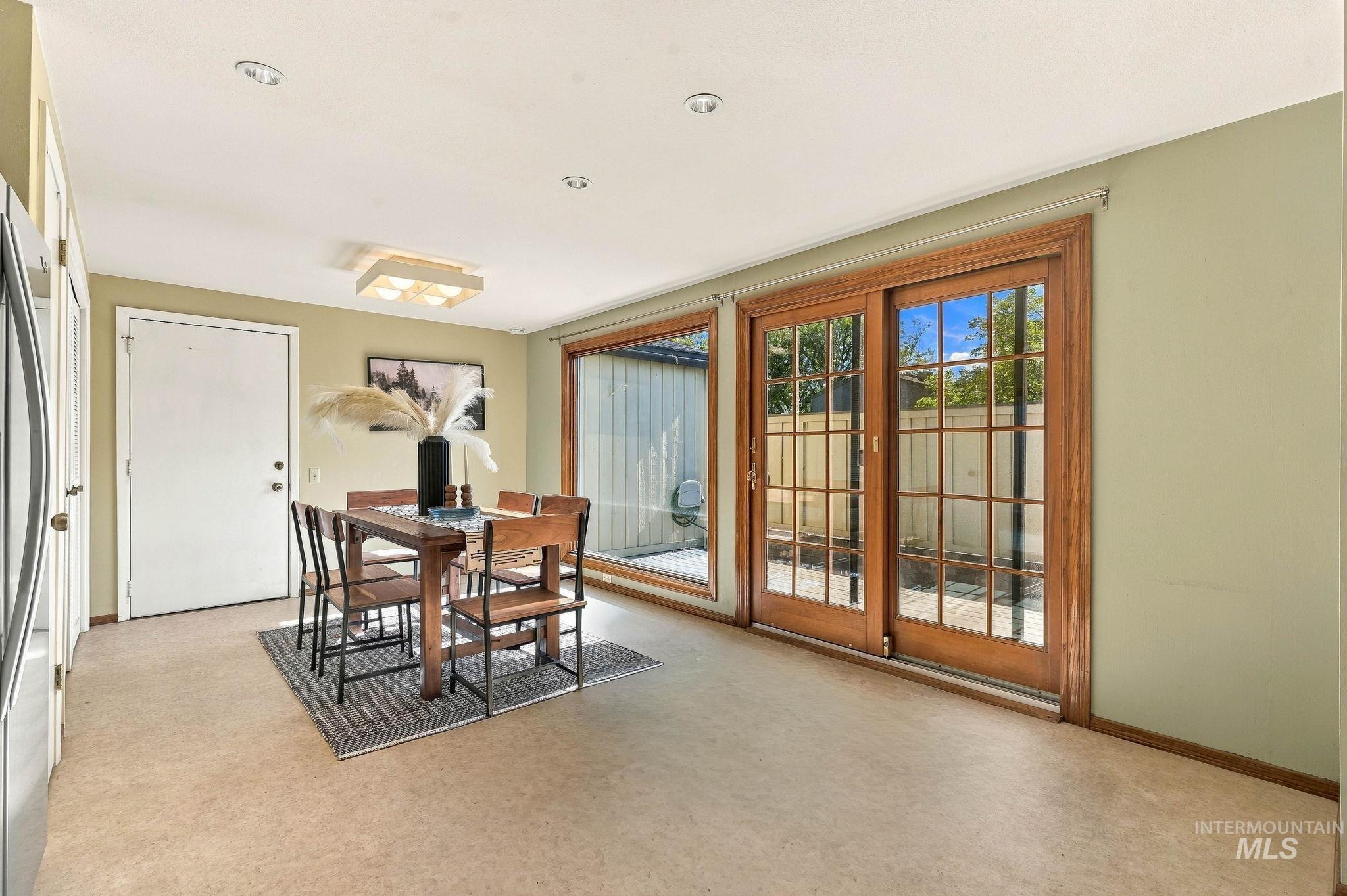 7255 W Cascade Dr, Boise, Idaho 83704, 1 Bedroom, 1.5 Bathrooms, Residential For Sale, Price $329,990,MLS 99003051