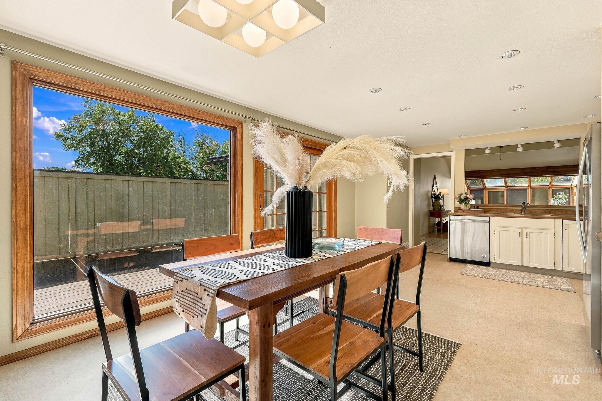 7255 W Cascade Dr, Boise, Idaho 83704, 1 Bedroom, 1.5 Bathrooms, Residential For Sale, Price $329,990,MLS 99003051