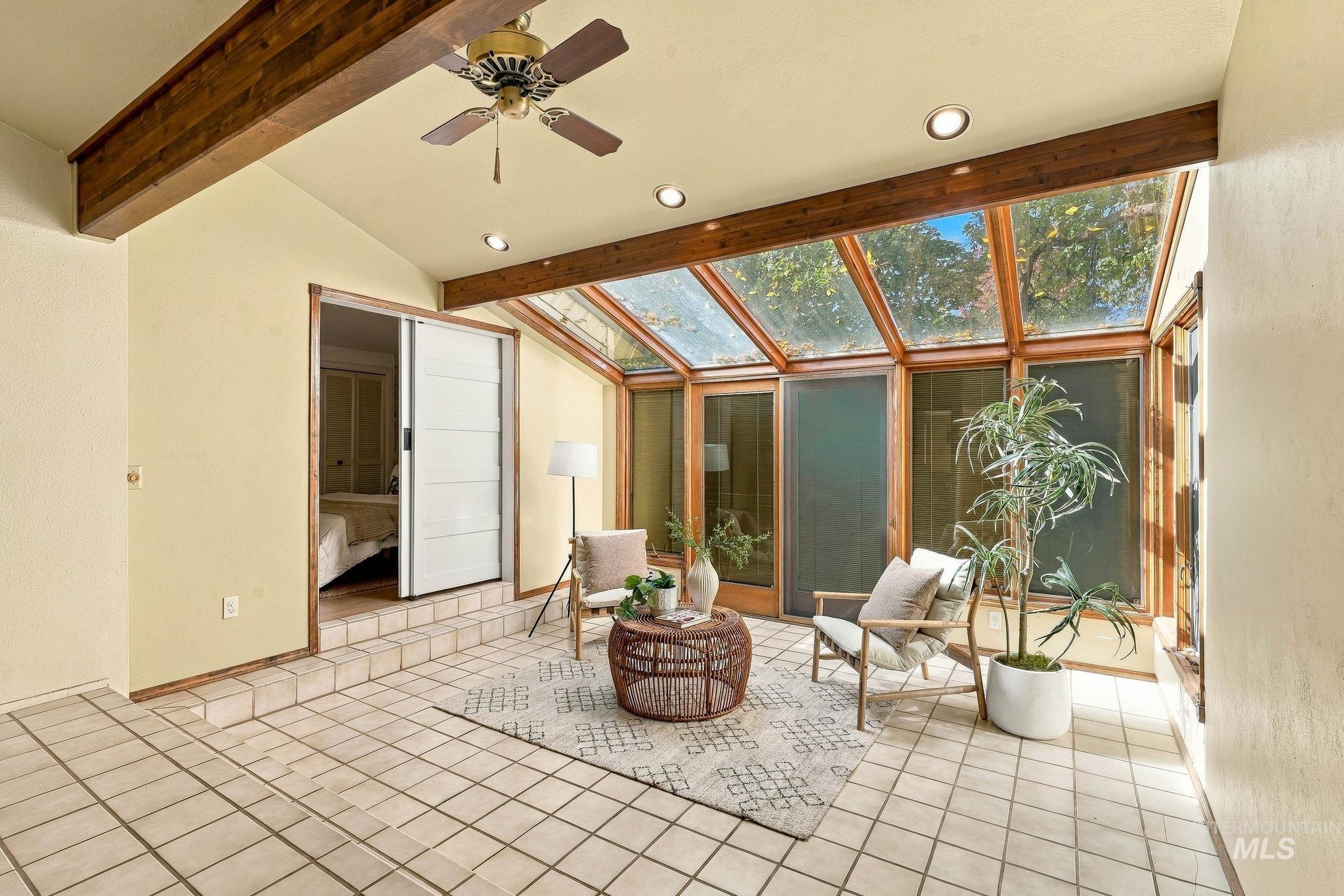 7255 W Cascade Dr, Boise, Idaho 83704, 1 Bedroom, 1.5 Bathrooms, Residential For Sale, Price $329,990,MLS 99003051