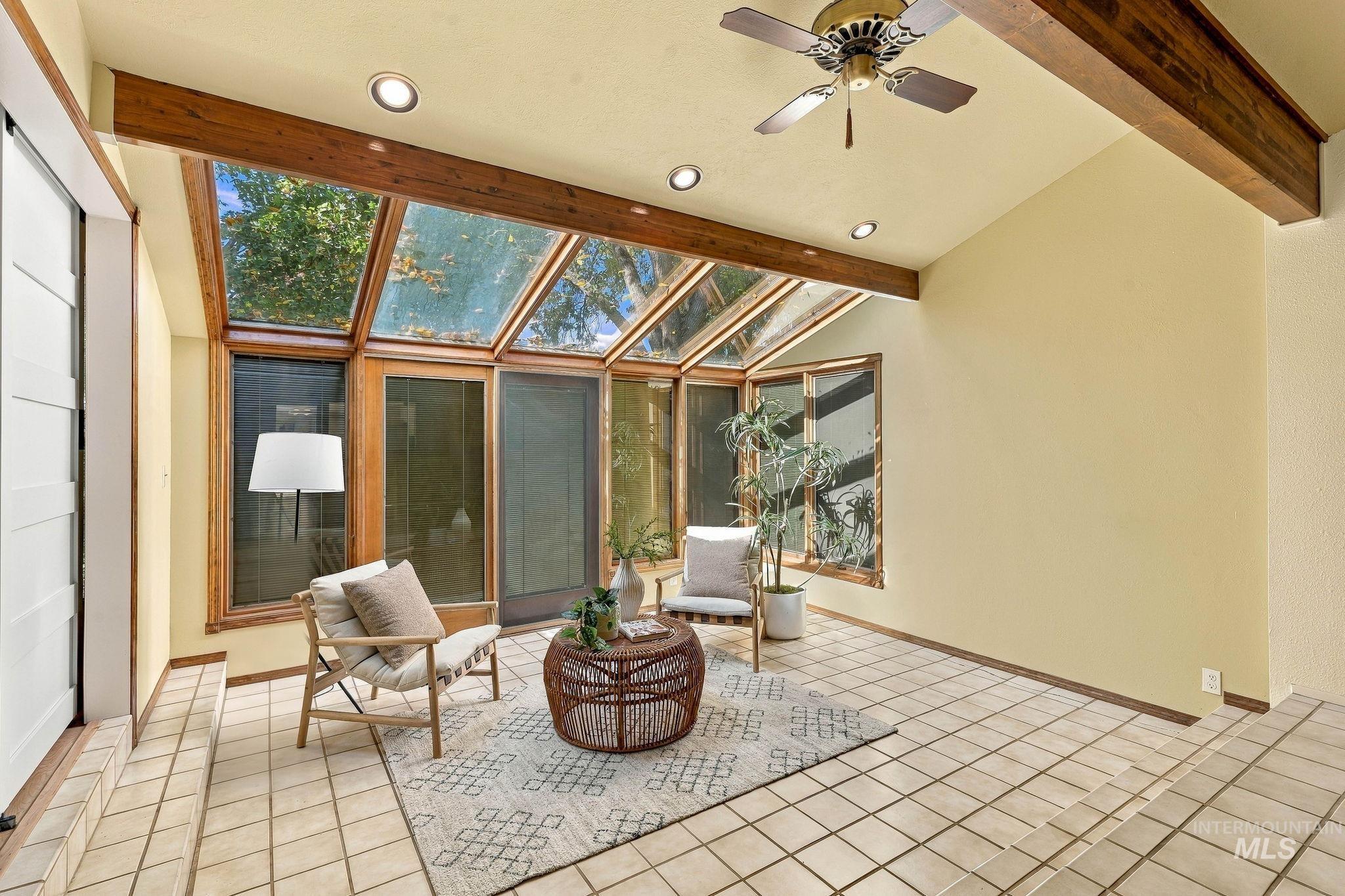 7255 W Cascade Dr, Boise, Idaho 83704, 1 Bedroom, 1.5 Bathrooms, Residential For Sale, Price $329,990,MLS 99003051