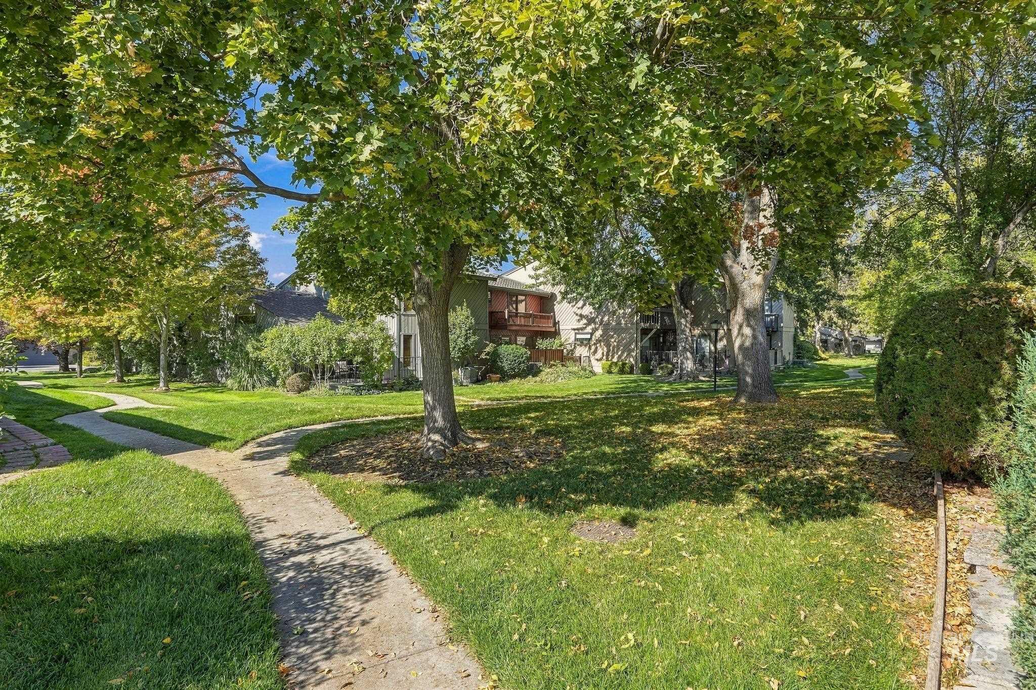 7255 W Cascade Dr, Boise, Idaho 83704, 1 Bedroom, 1.5 Bathrooms, Residential For Sale, Price $329,990,MLS 99003051