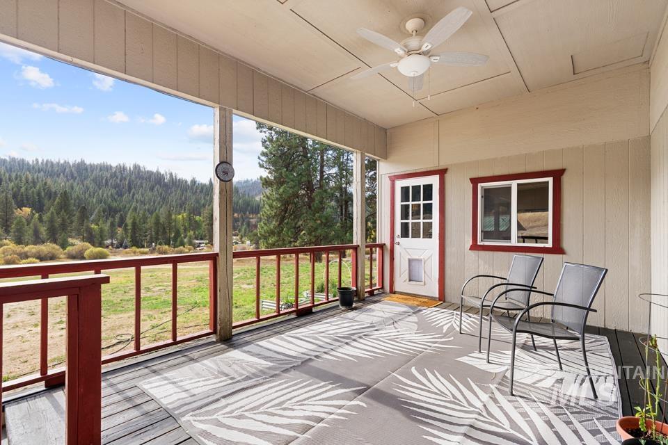 3487 Banks Lowman rd, Lowman, Idaho 83637, 2 Bedrooms, 2 Bathrooms, Residential For Sale, Price $450,000,MLS 99003053