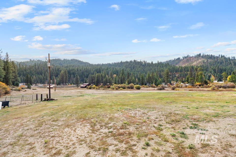 3487 Banks Lowman rd, Lowman, Idaho 83637, 2 Bedrooms, 2 Bathrooms, Residential For Sale, Price $450,000,MLS 99003053