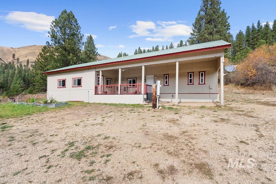 3487 Banks Lowman rd, Lowman, Idaho 83637, 2 Bedrooms, 2 Bathrooms, Residential For Sale, Price $450,000,MLS 99003053