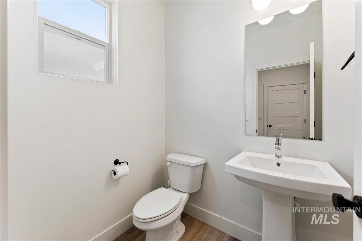 1811 E Knobcone Drive, Meridian, Idaho 83642, 3 Bedrooms, 2.5 Bathrooms, Residential For Sale, Price $514,900,MLS 99003054