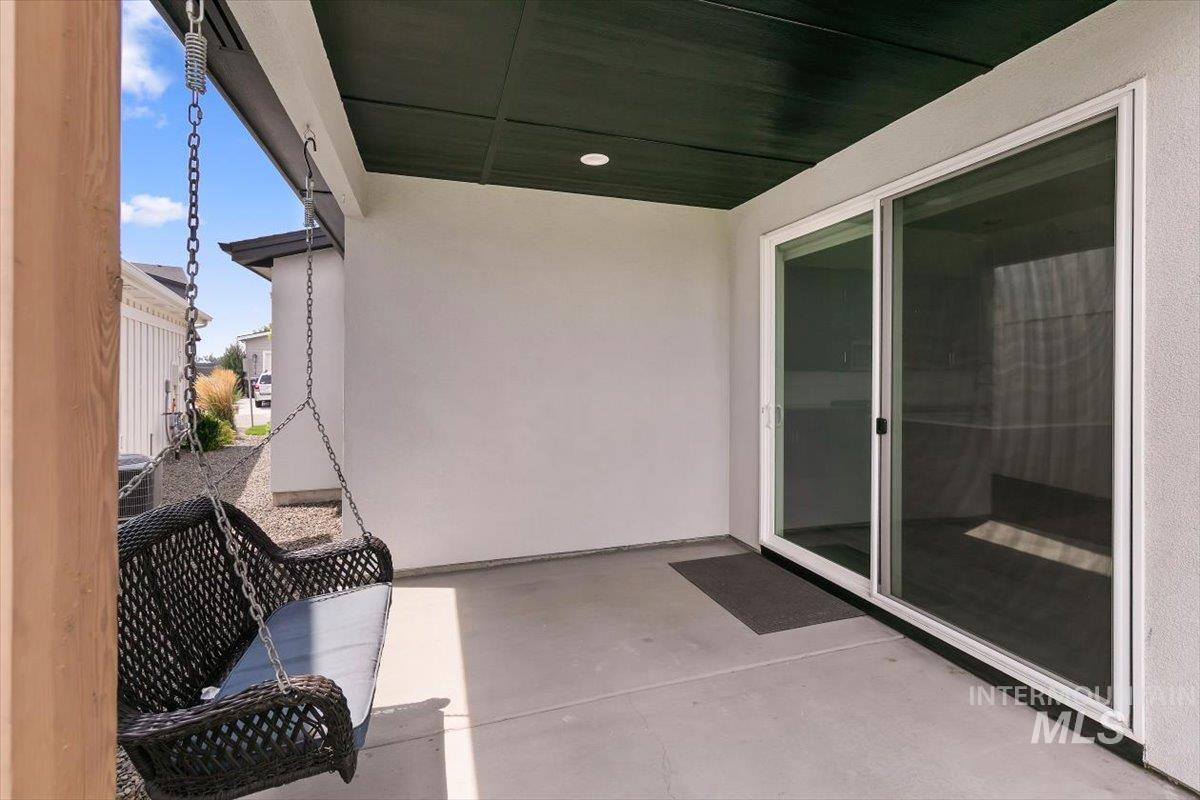 1811 E Knobcone Drive, Meridian, Idaho 83642, 3 Bedrooms, 2.5 Bathrooms, Residential For Sale, Price $514,900,MLS 99003054
