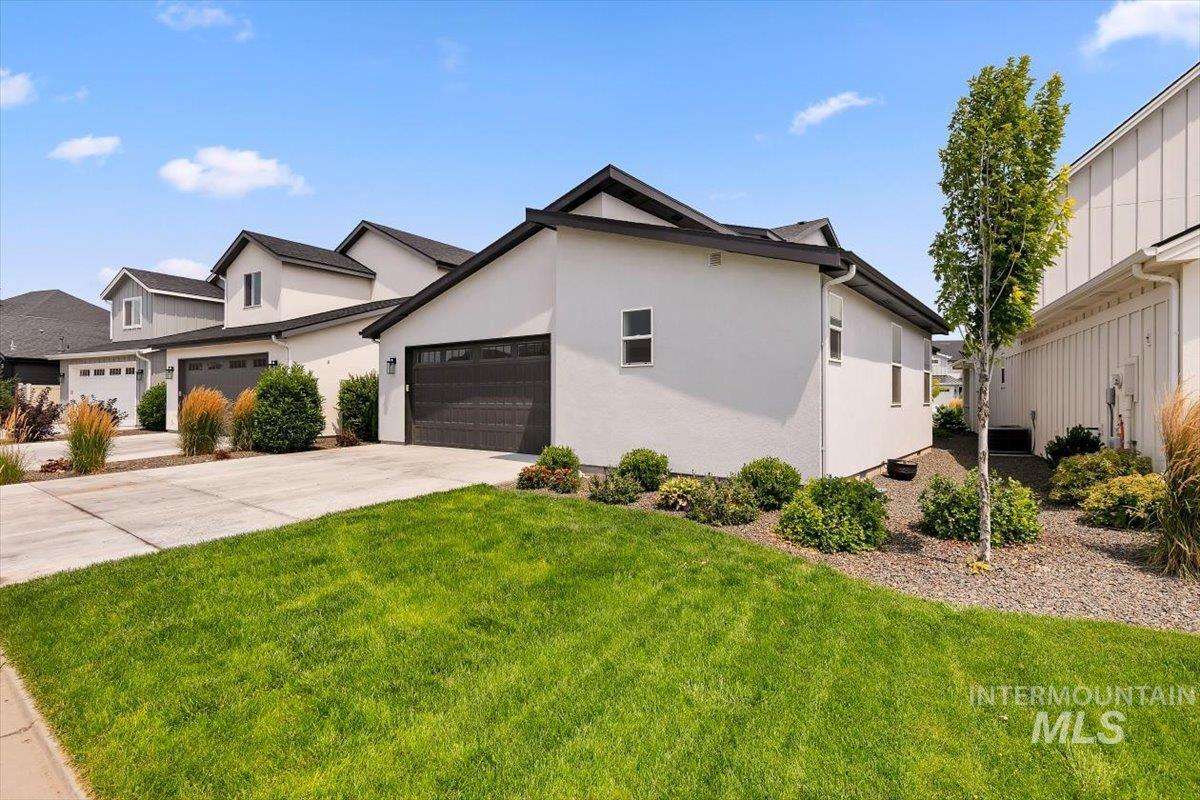 1811 E Knobcone Drive, Meridian, Idaho 83642, 3 Bedrooms, 2.5 Bathrooms, Residential For Sale, Price $514,900,MLS 99003054