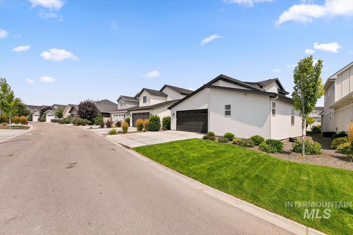 1811 E Knobcone Drive, Meridian, Idaho 83642, 3 Bedrooms, 2.5 Bathrooms, Residential For Sale, Price $514,900,MLS 99003054