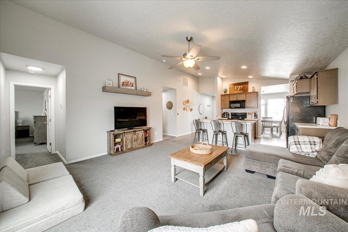 11800 Richmond St, Caldwell, Idaho 83605, 3 Bedrooms, 2 Bathrooms, Residential For Sale, Price $379,000,MLS 99003055