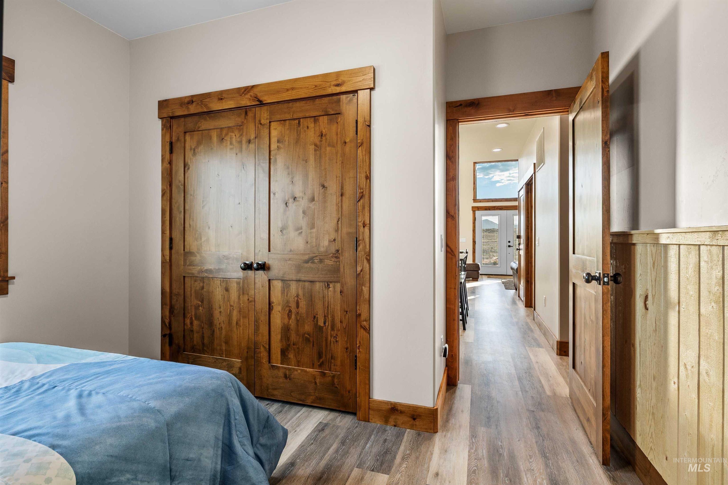 872 E Shootin Iron Rd, Almo, Idaho 83342, 5 Bedrooms, 3 Bathrooms, Residential For Sale, Price $1,100,000,MLS 99003056