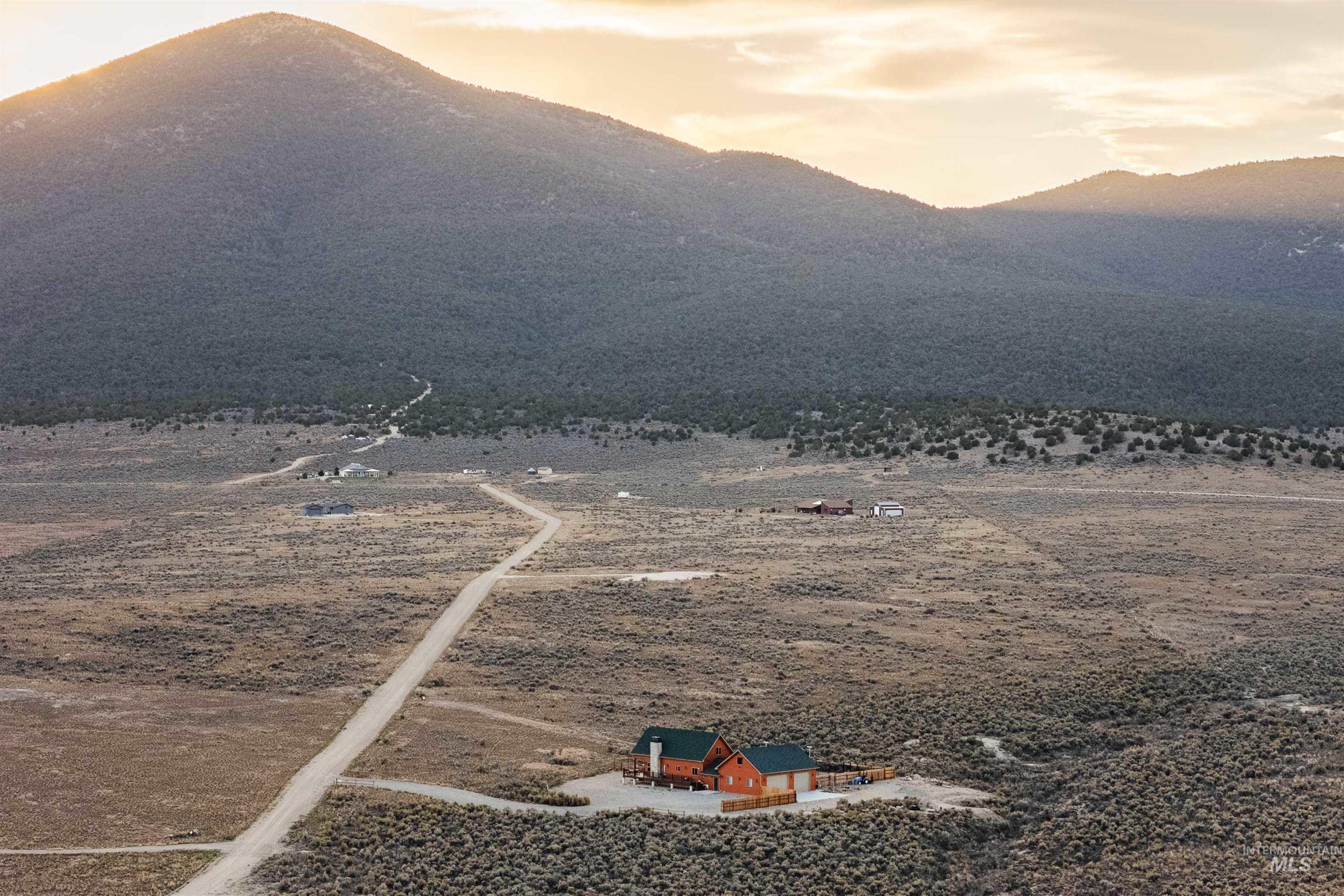 872 E Shootin Iron Rd, Almo, Idaho 83342, 5 Bedrooms, 3 Bathrooms, Residential For Sale, Price $1,100,000,MLS 99003056